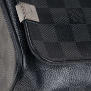 District PM Messenger - LOUIS VUITTON - Affordable Luxury thumbnail image