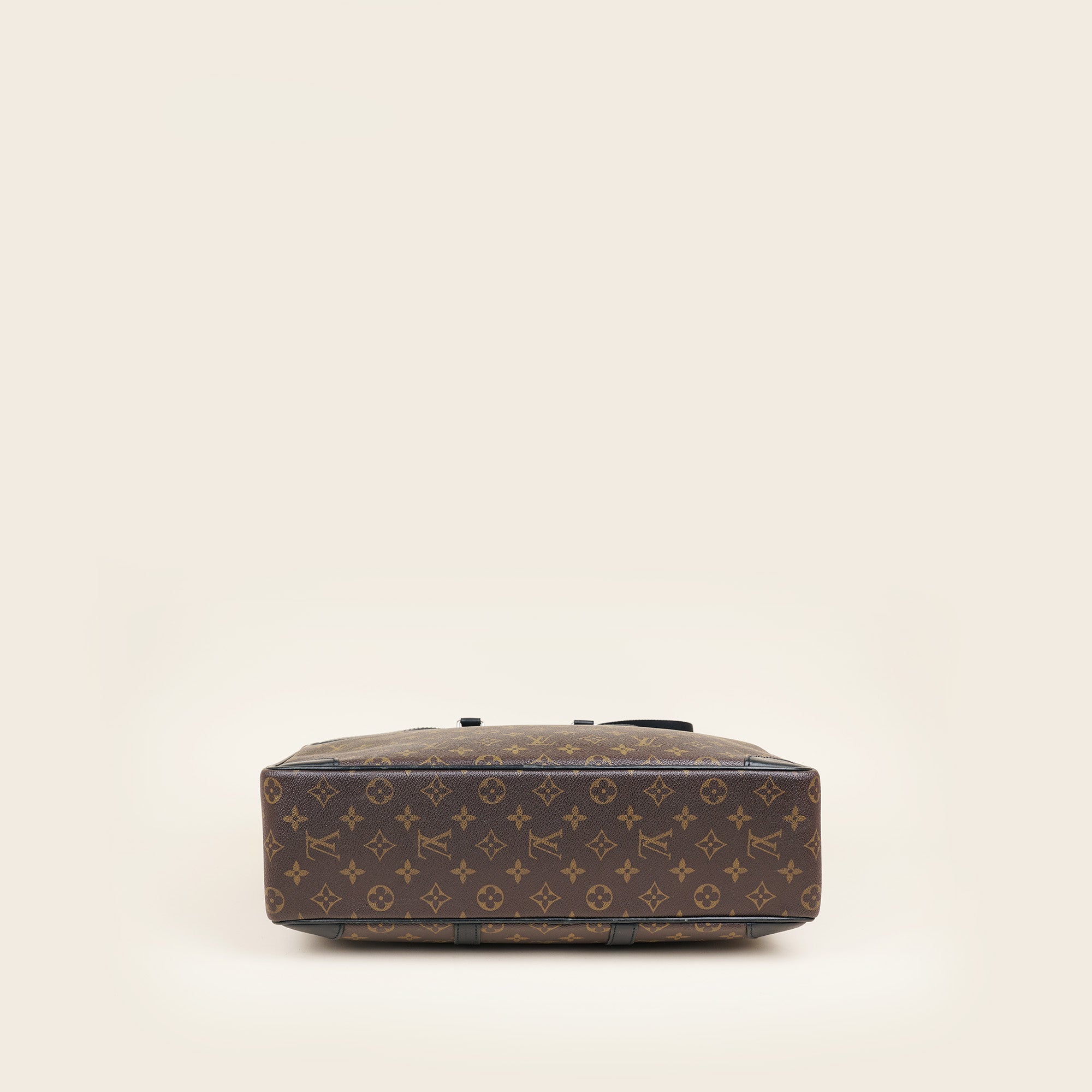 Documents GM Briefcase - LOUIS VUITTON - Affordable Luxury image