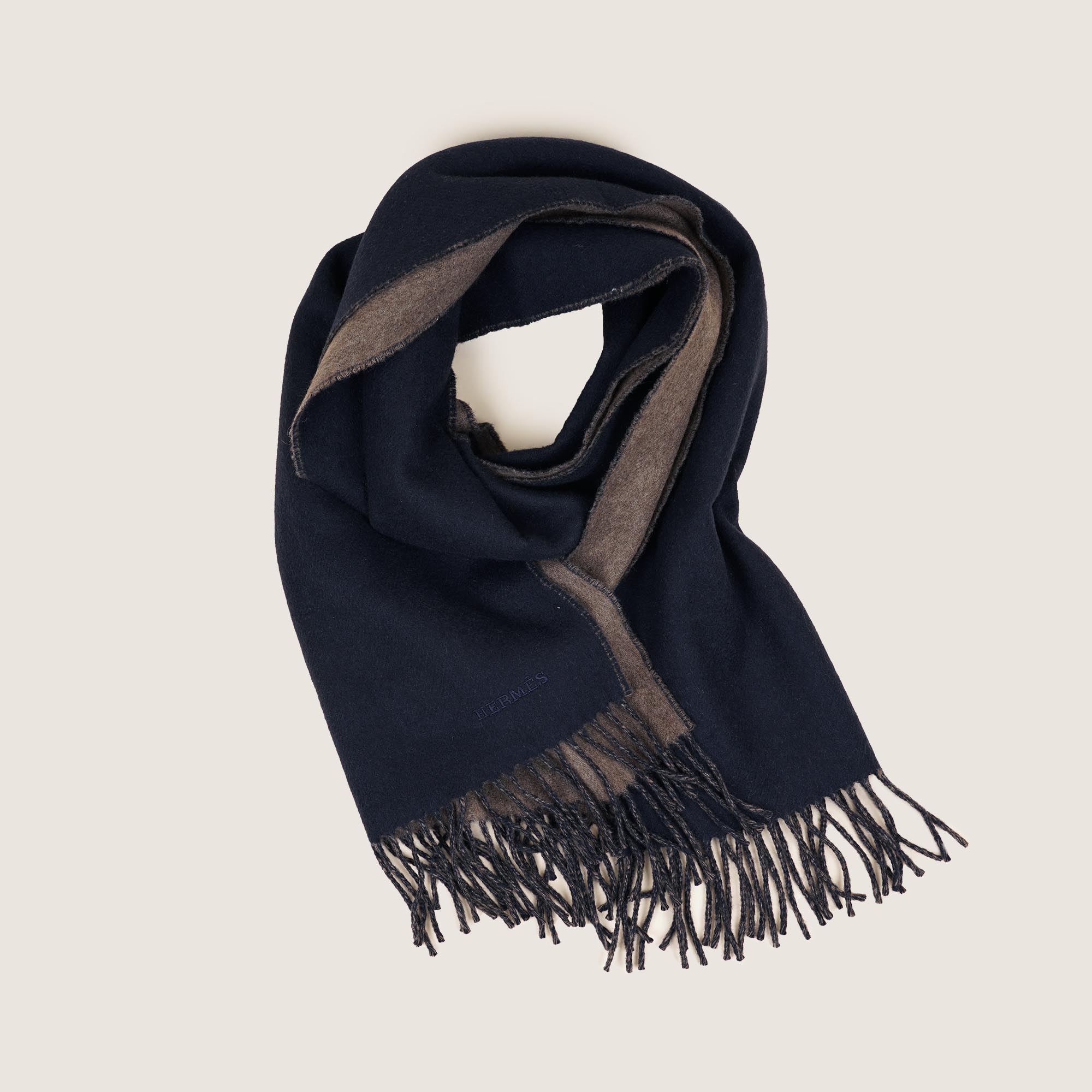 Double Face Cashmere Stole - HERMÈS - Affordable Luxury image