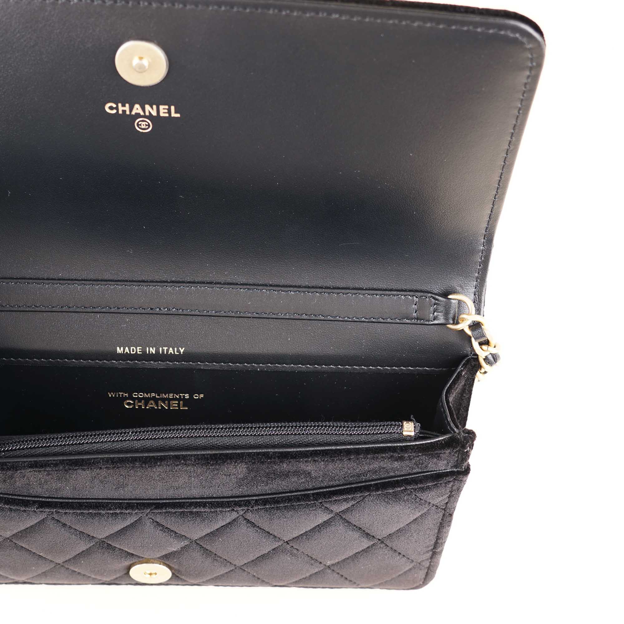 East West Full Flap - CHANEL - Affordable Luxury image