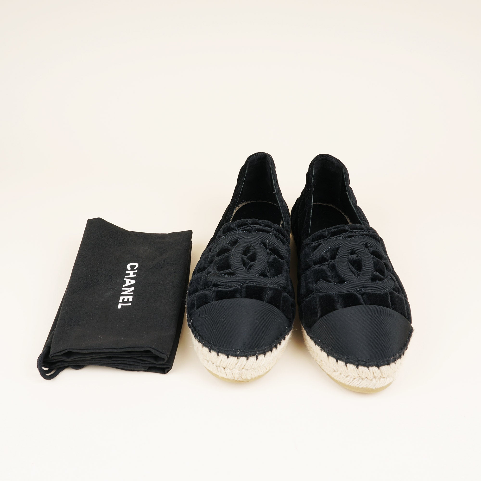 Espadrilles 42 - CHANEL - Affordable Luxury image