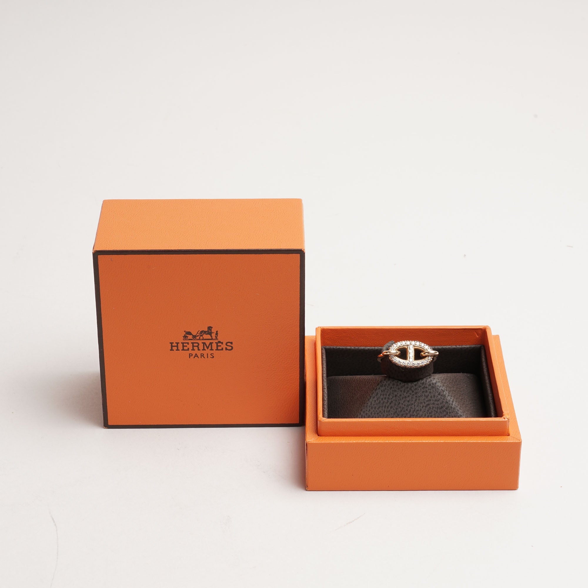 Farandole Ring 18K Gold - HERMÈS - Affordable Luxury image