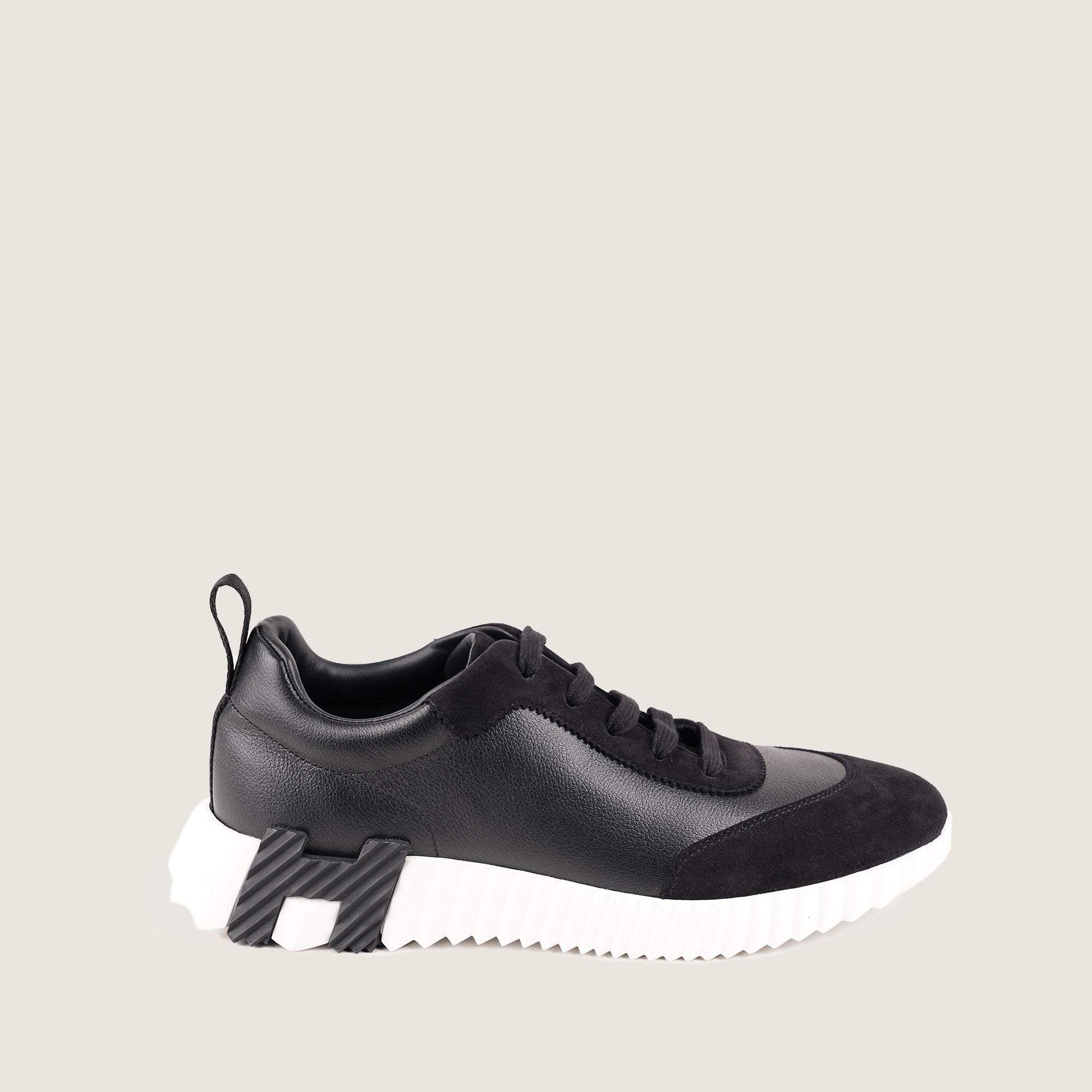 Femme Bouncing Sneakers 40 card image