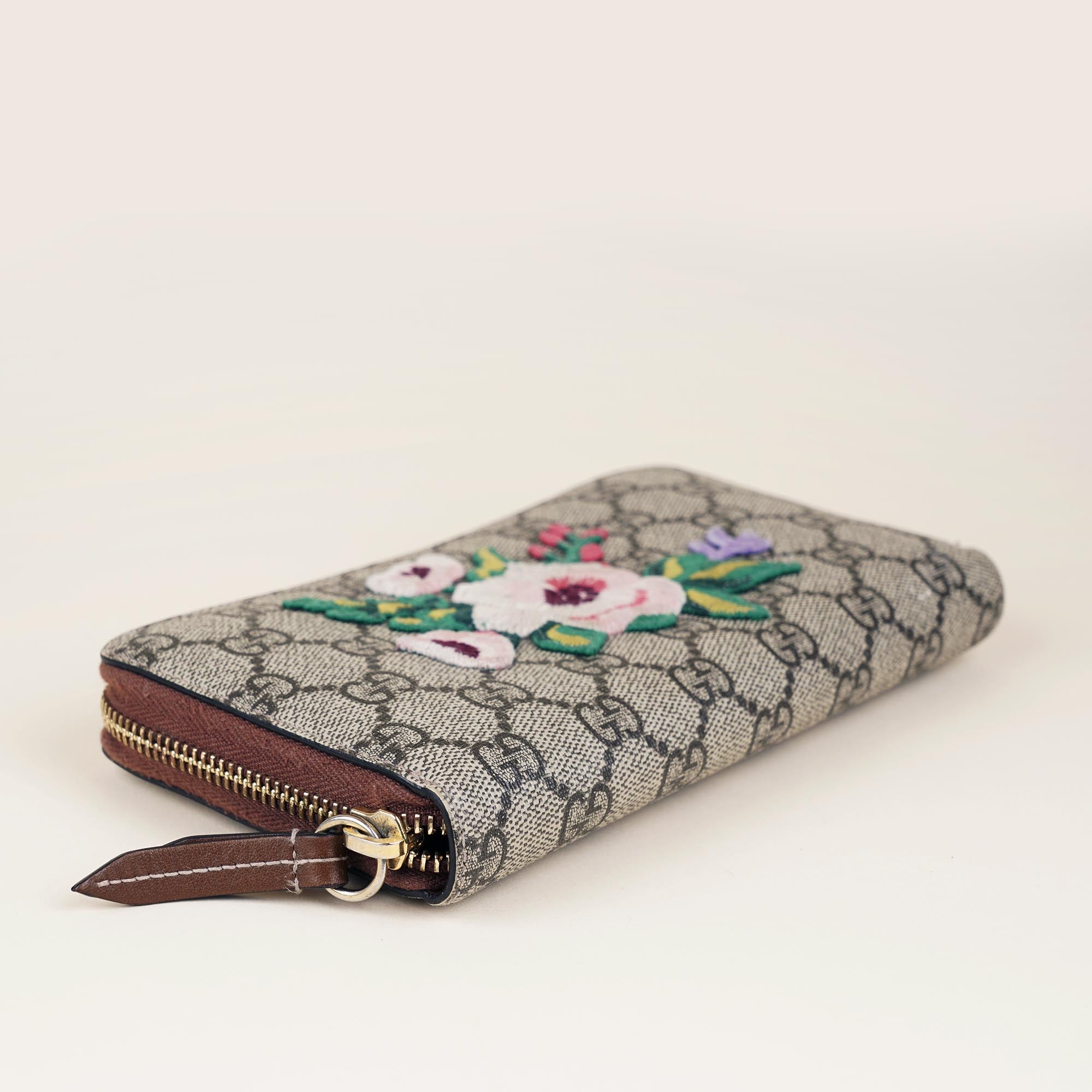 Flower Embroidery Wallet - GUCCI - Affordable Luxury image