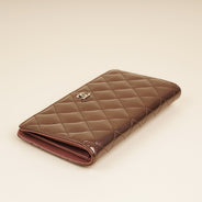 Fold Wallet - CHANEL - Affordable Luxury thumbnail image