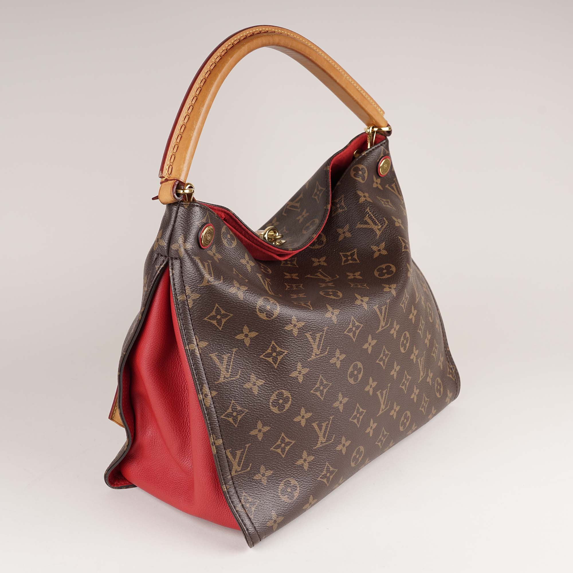 Gaia Shoulder Bag - LOUIS VUITTON - Affordable Luxury image