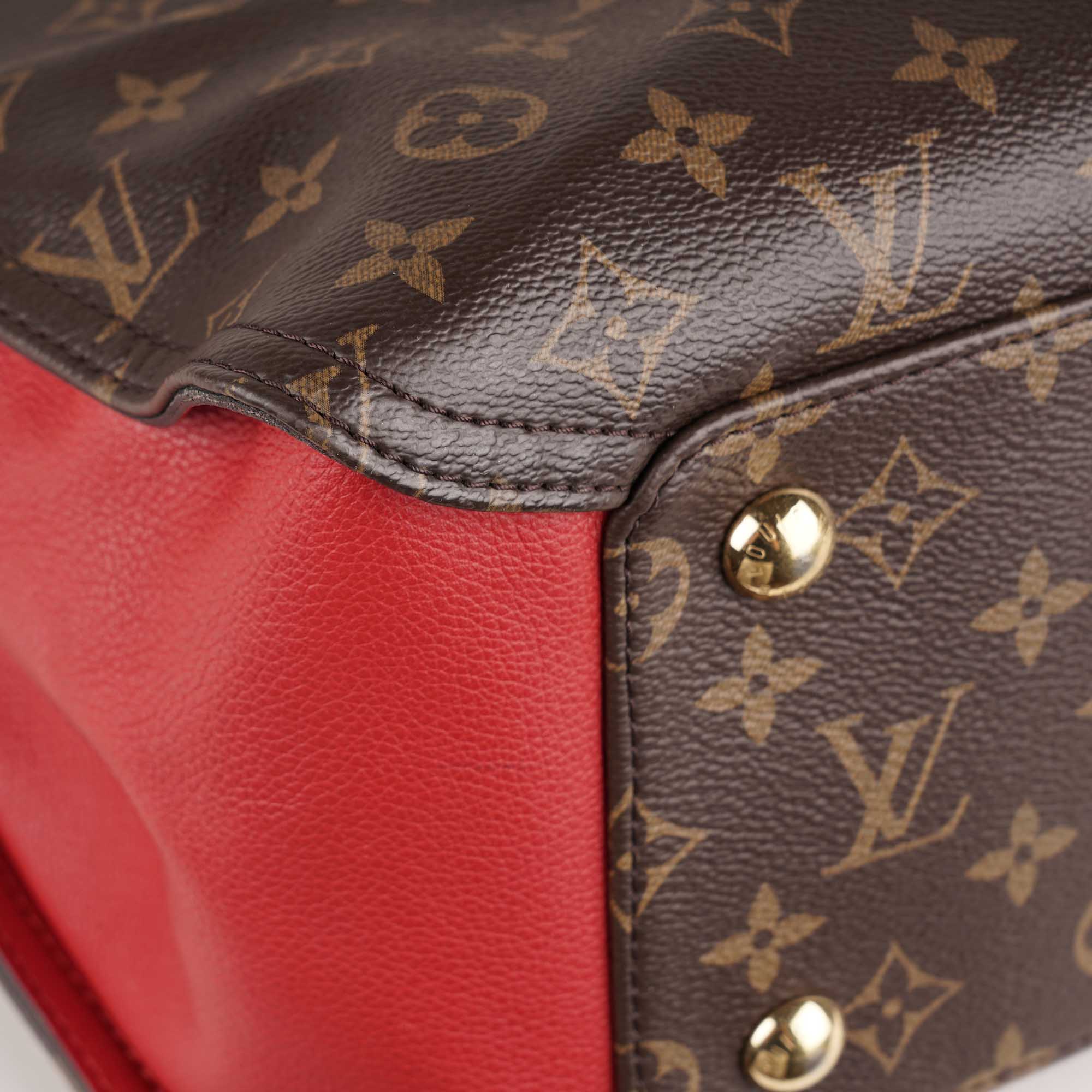 Gaia Shoulder Bag - LOUIS VUITTON - Affordable Luxury image