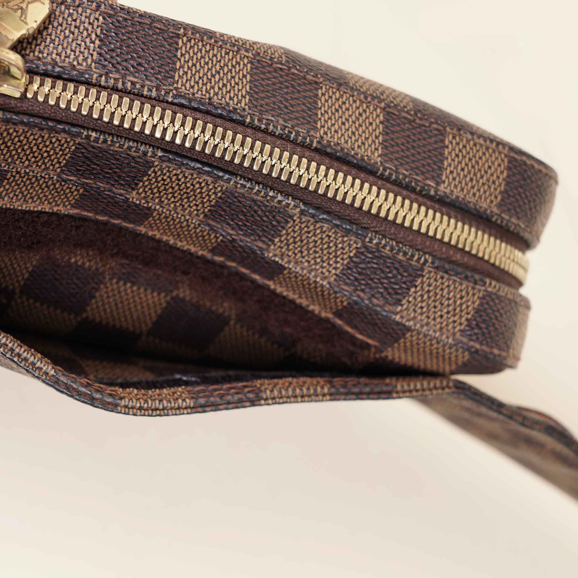 Geronimos Bumbag - LOUIS VUITTON - Affordable Luxury image