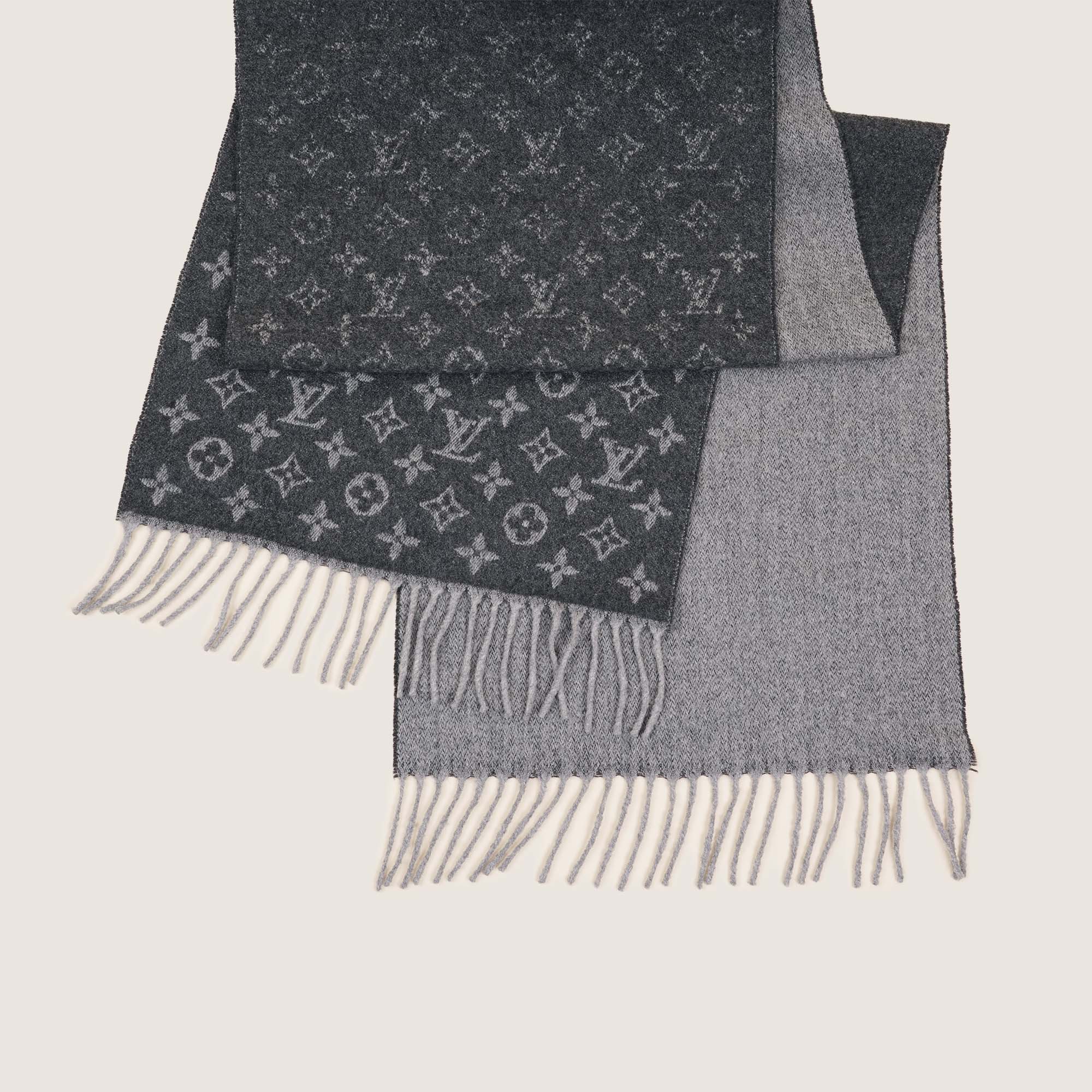 Gradient Grey Scarf - LOUIS VUITTON - Affordable Luxury image