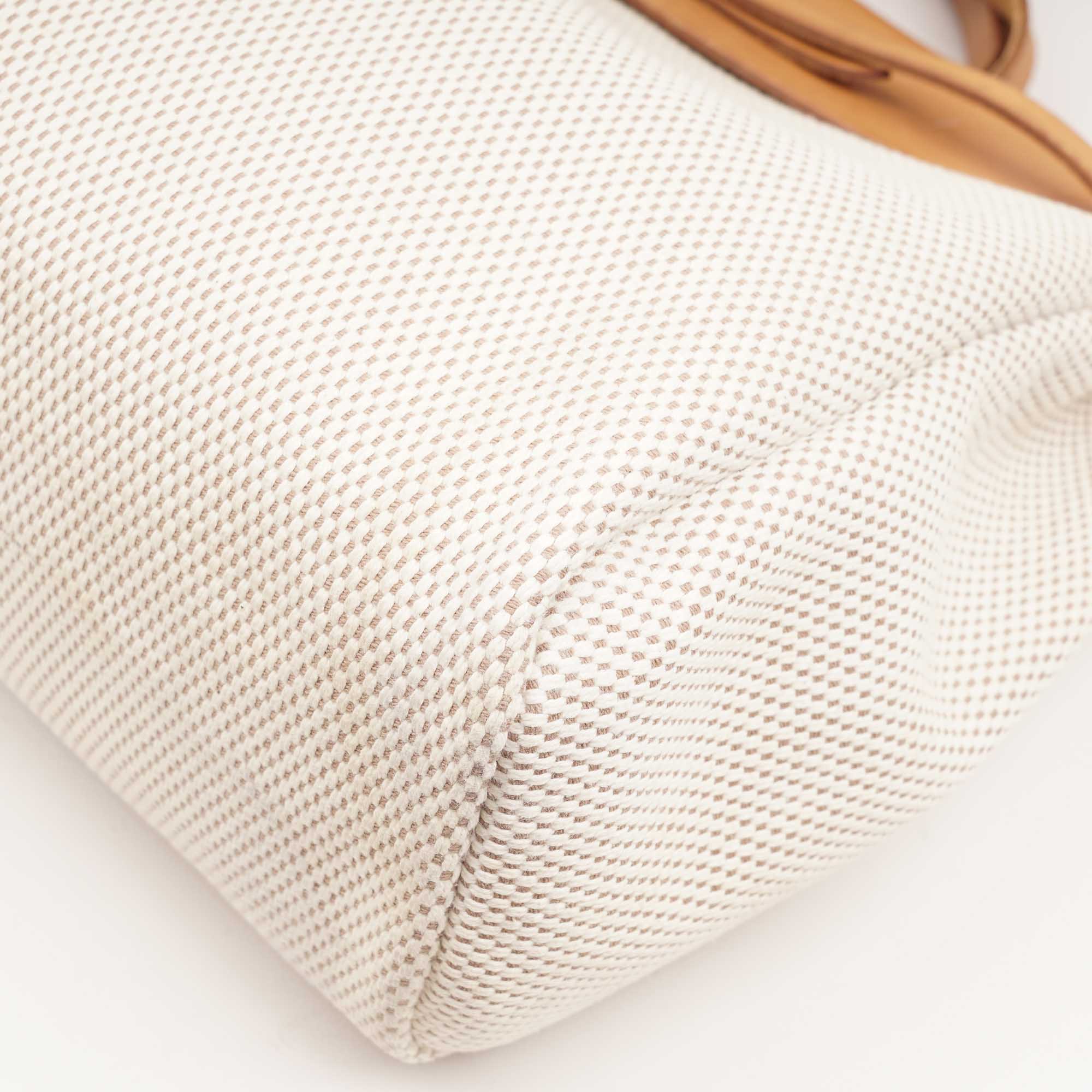 Herbag 39 Shoulder Bag - HERMÈS - Affordable Luxury image