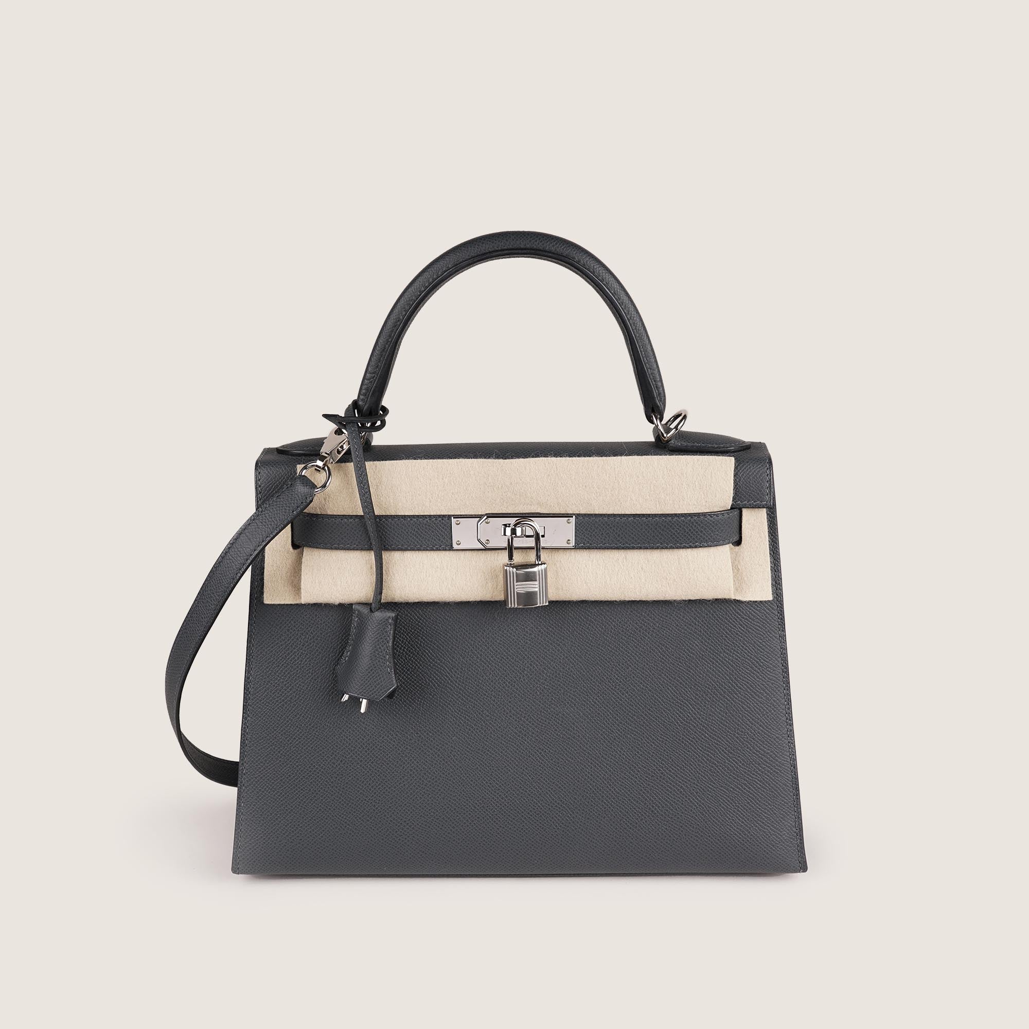 Hermès Kelly 28 Sellier Handbag 2024 - HERMÈS - Affordable Luxury