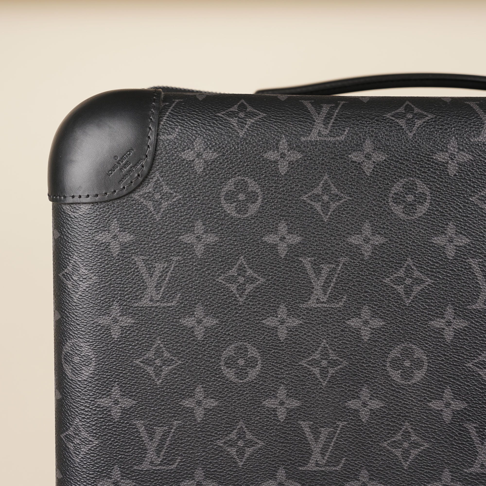 Horizon 70 Suitcase - LOUIS VUITTON - Affordable Luxury image