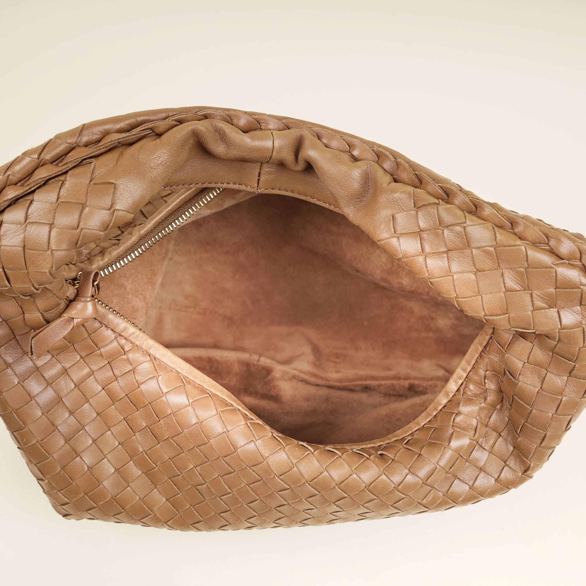 Intrecciatio Hobo Bag - BOTTEGA VENETA - Affordable Luxury image