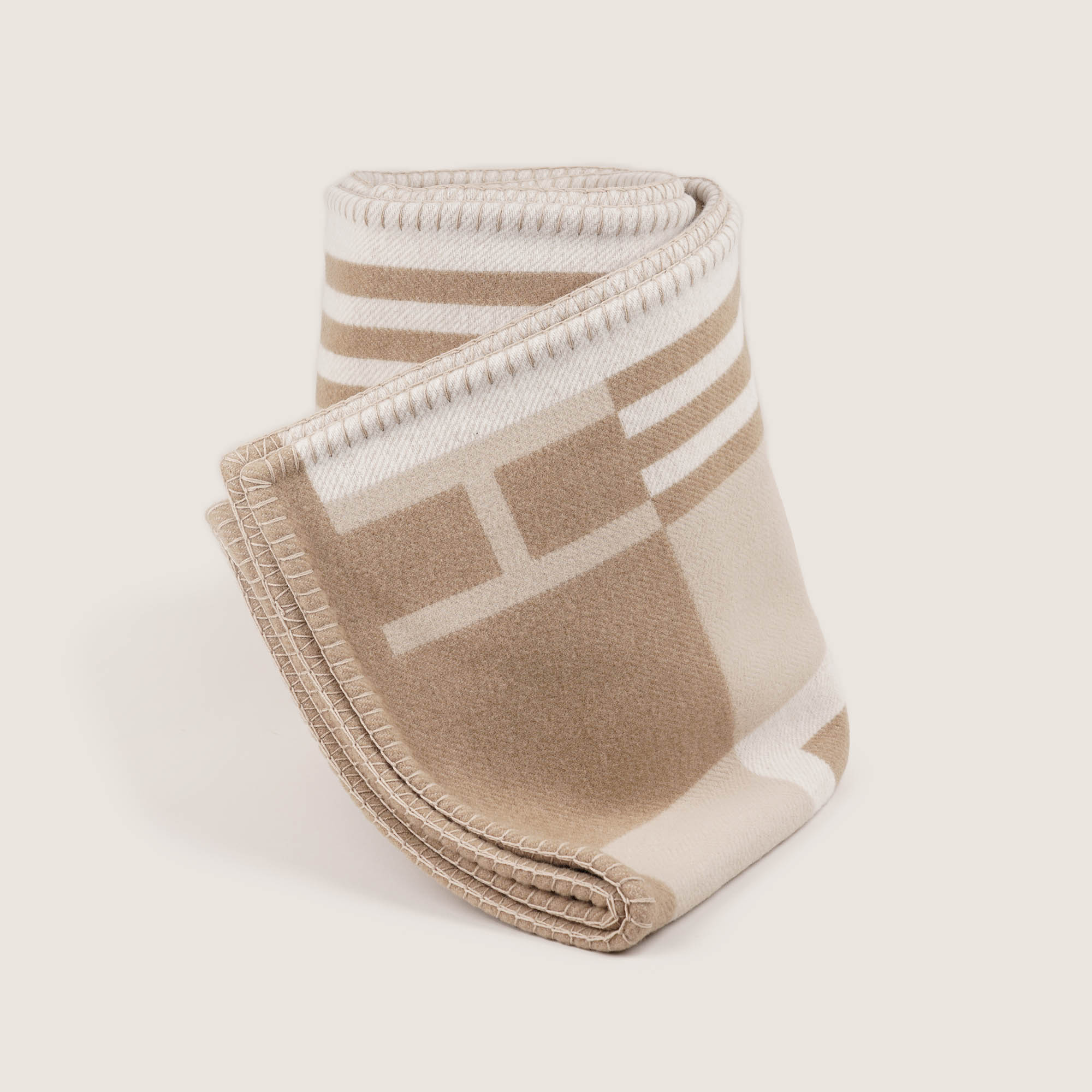 Ithaque Blanket - HERMÈS - Affordable Luxury image