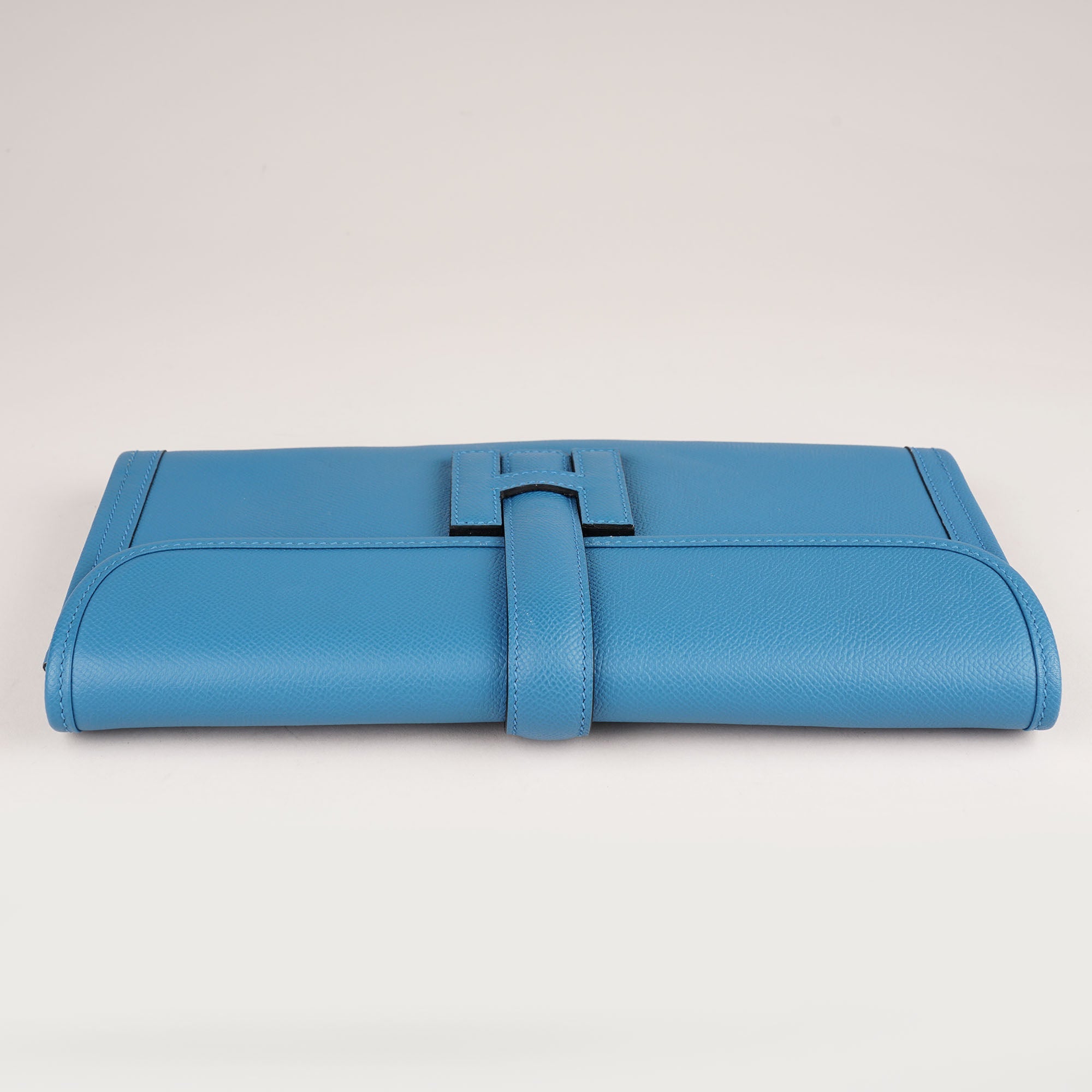 Jige Clutch Bag - HERMÈS - Affordable Luxury image