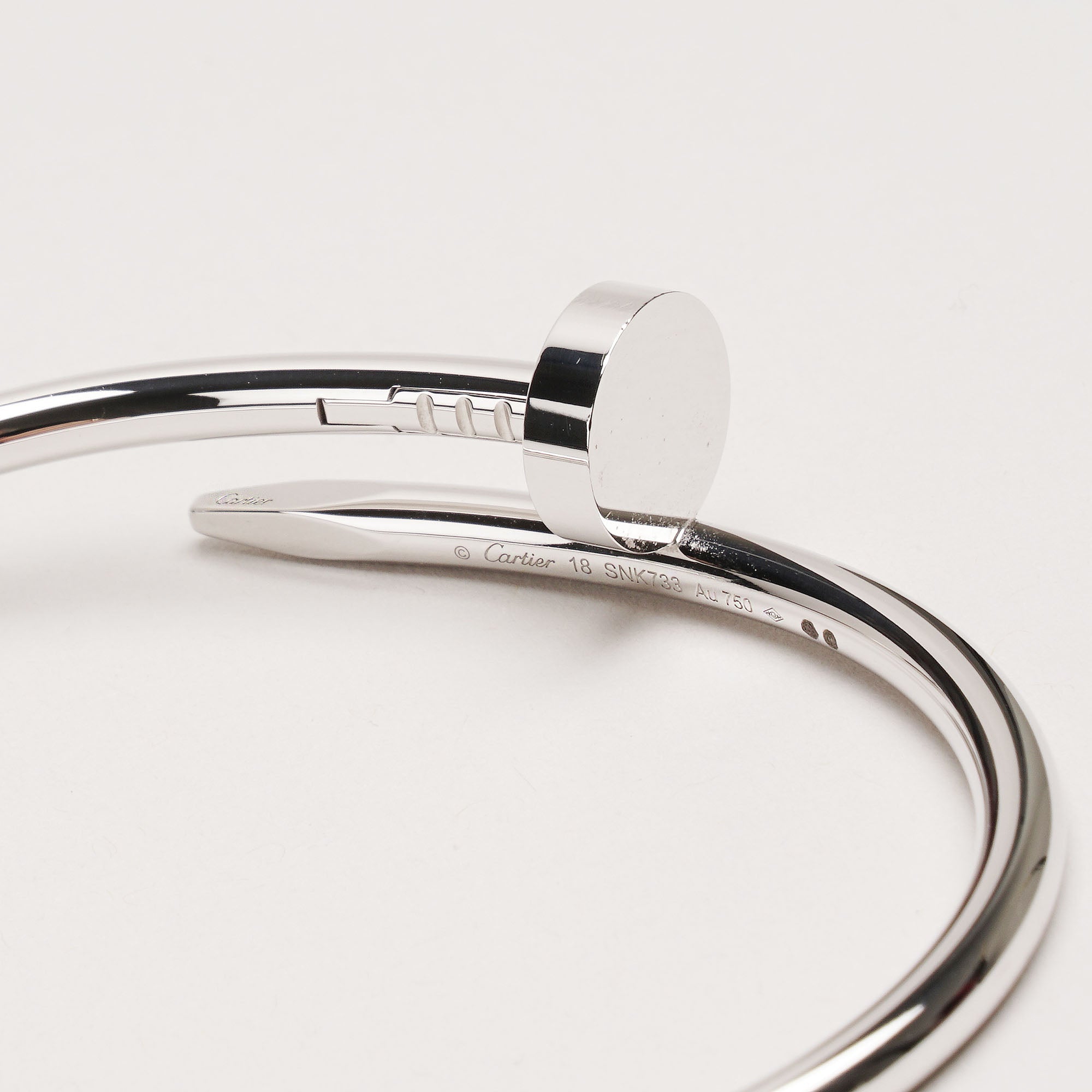 Juste un Clou Classic Bracelet B6048317 - CARTIER - Affordable Luxury image