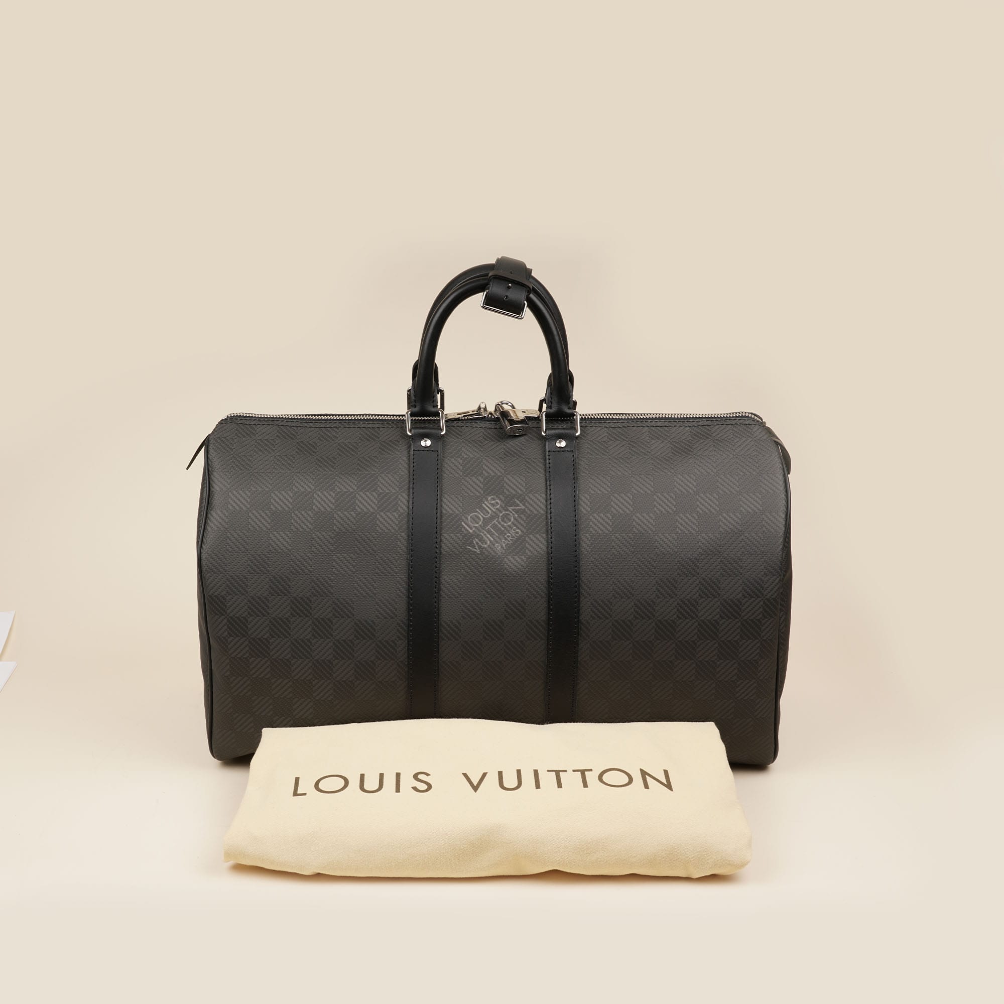 Keepall 45 Duffle Bag - LOUIS VUITTON - Affordable Luxury image