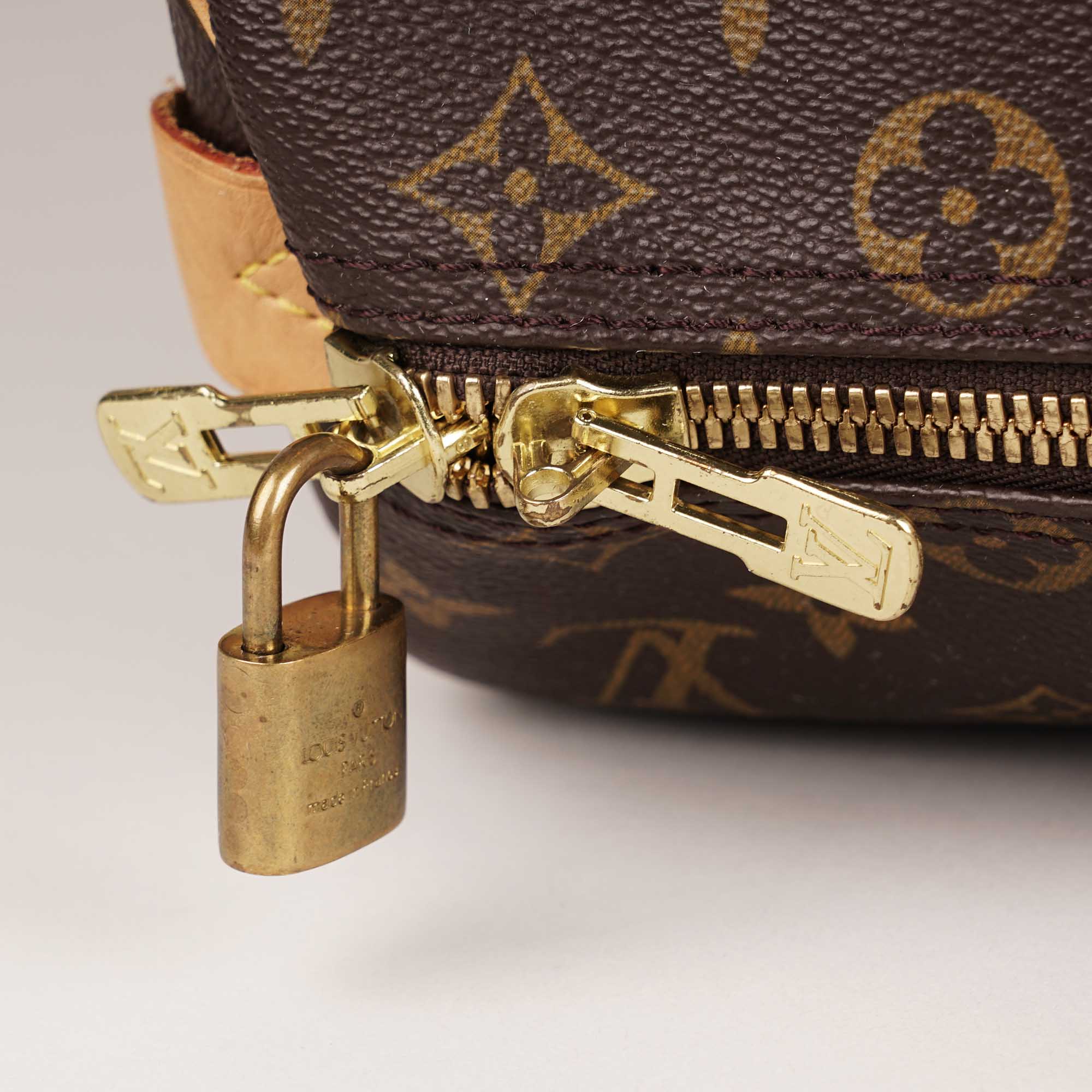 Keepall 45 Handbag - LOUIS VUITTON - Affordable Luxury image