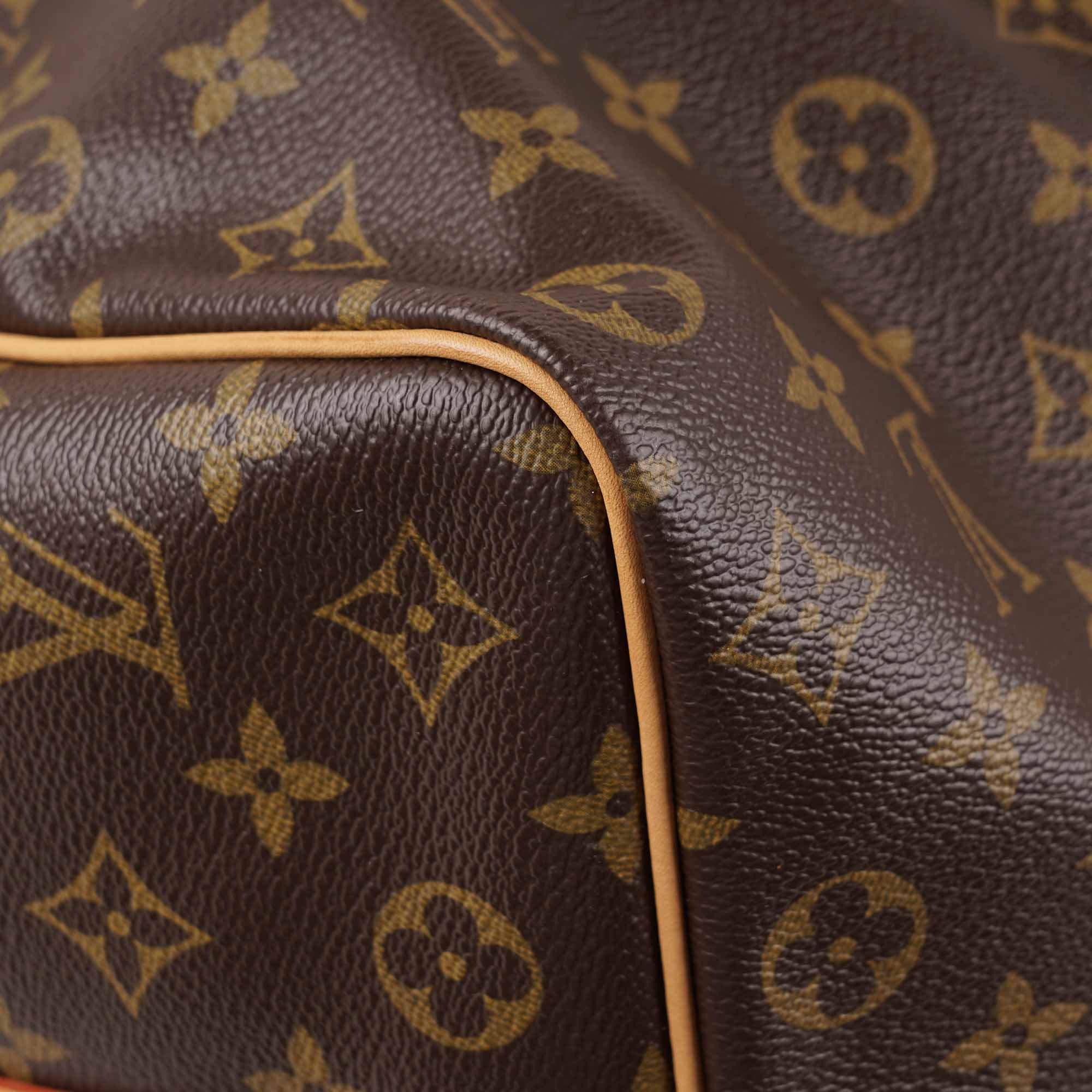 Keepall 50 Bandoulière - LOUIS VUITTON - Affordable Luxury image