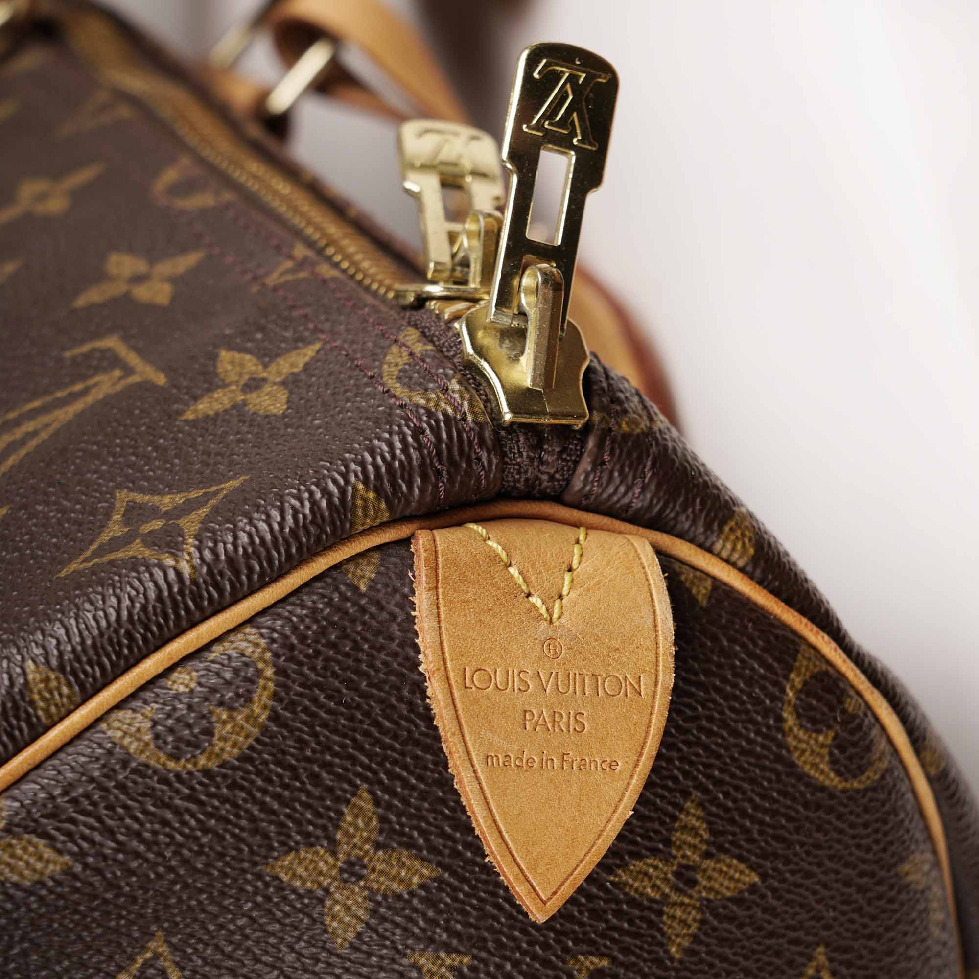 Keepall 50 Handbag - LOUIS VUITTON - Affordable Luxury image