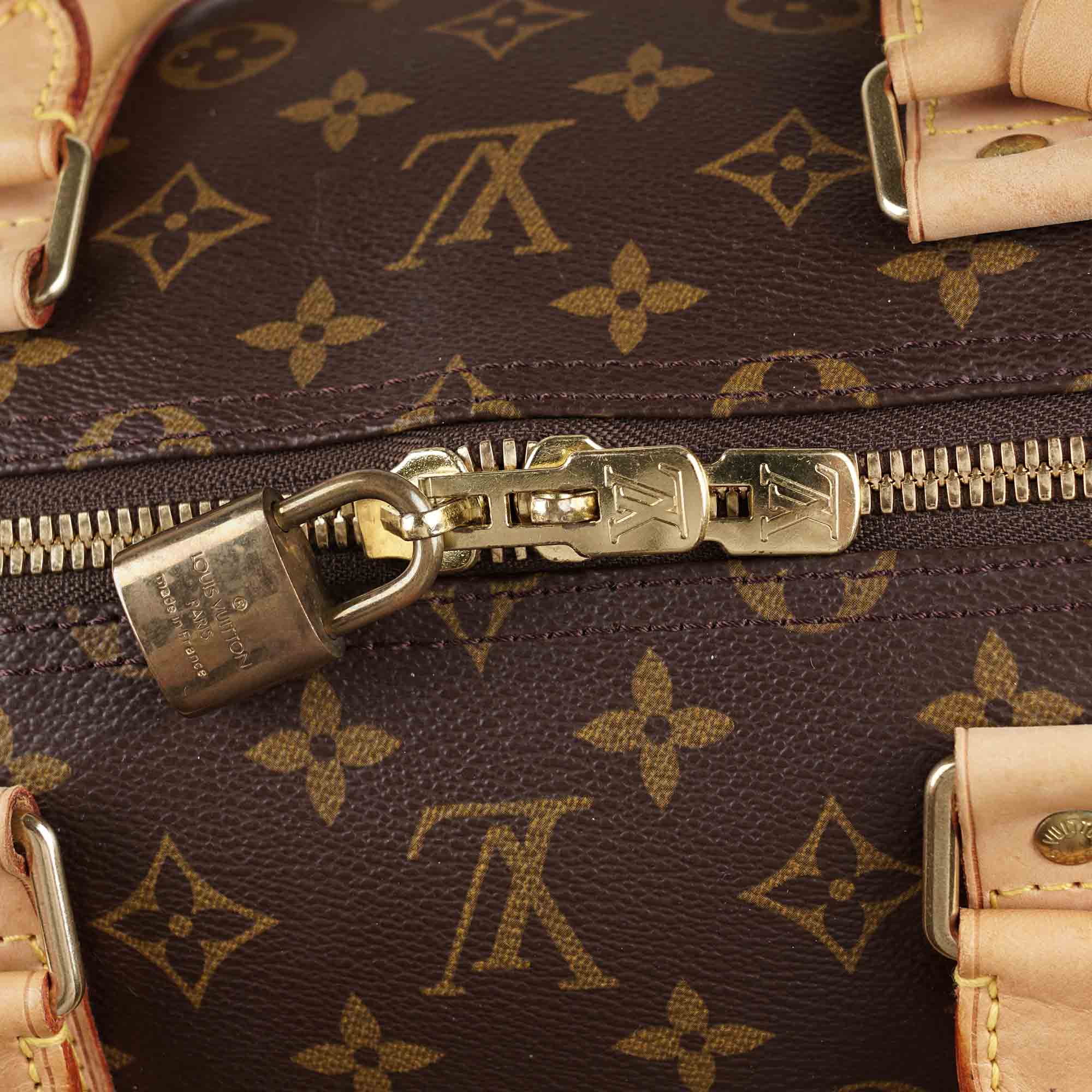 Keepall 55 Bandoulière - LOUIS VUITTON - Affordable Luxury image