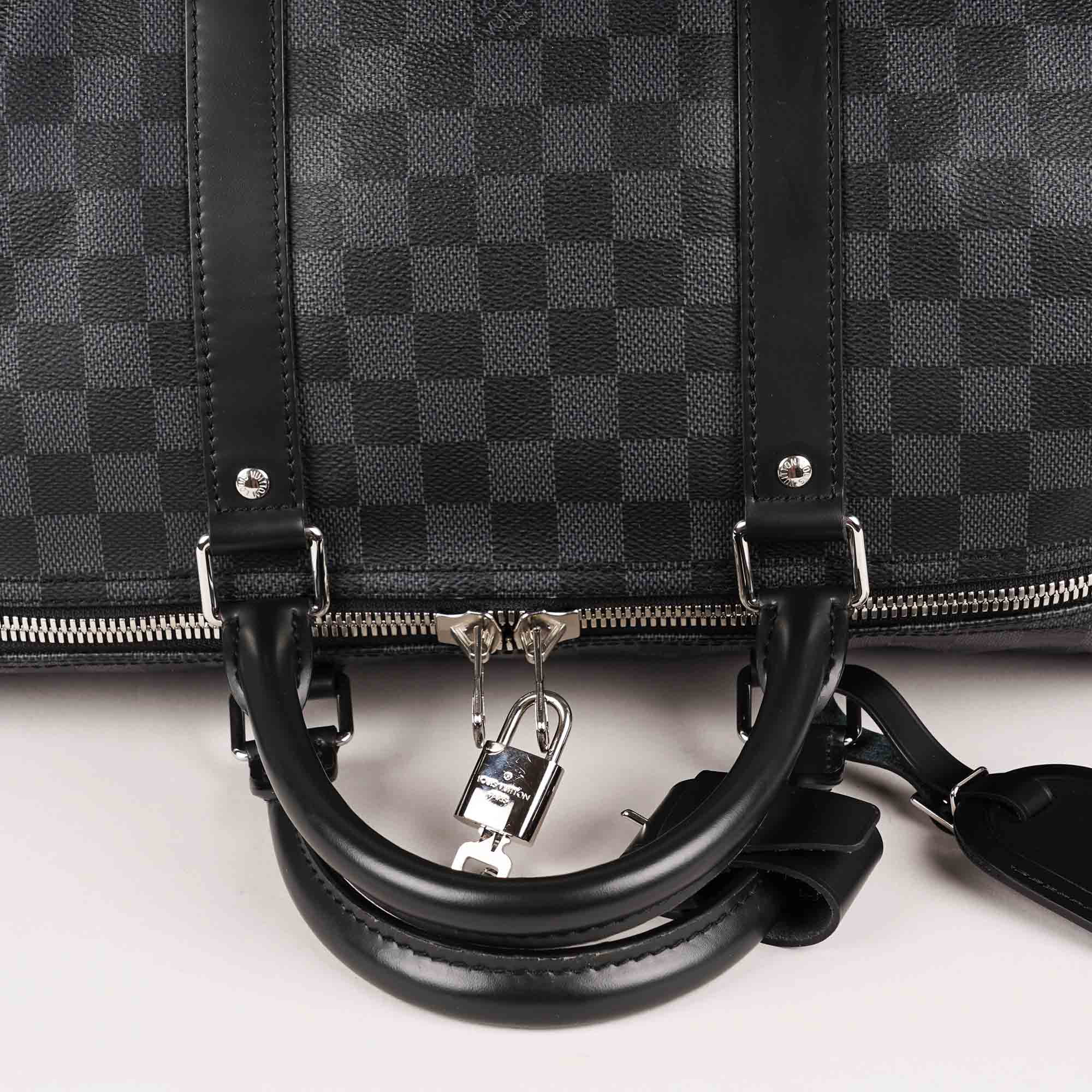 Keepall 55 Bandoulière Bag - LOUIS VUITTON - Affordable Luxury image