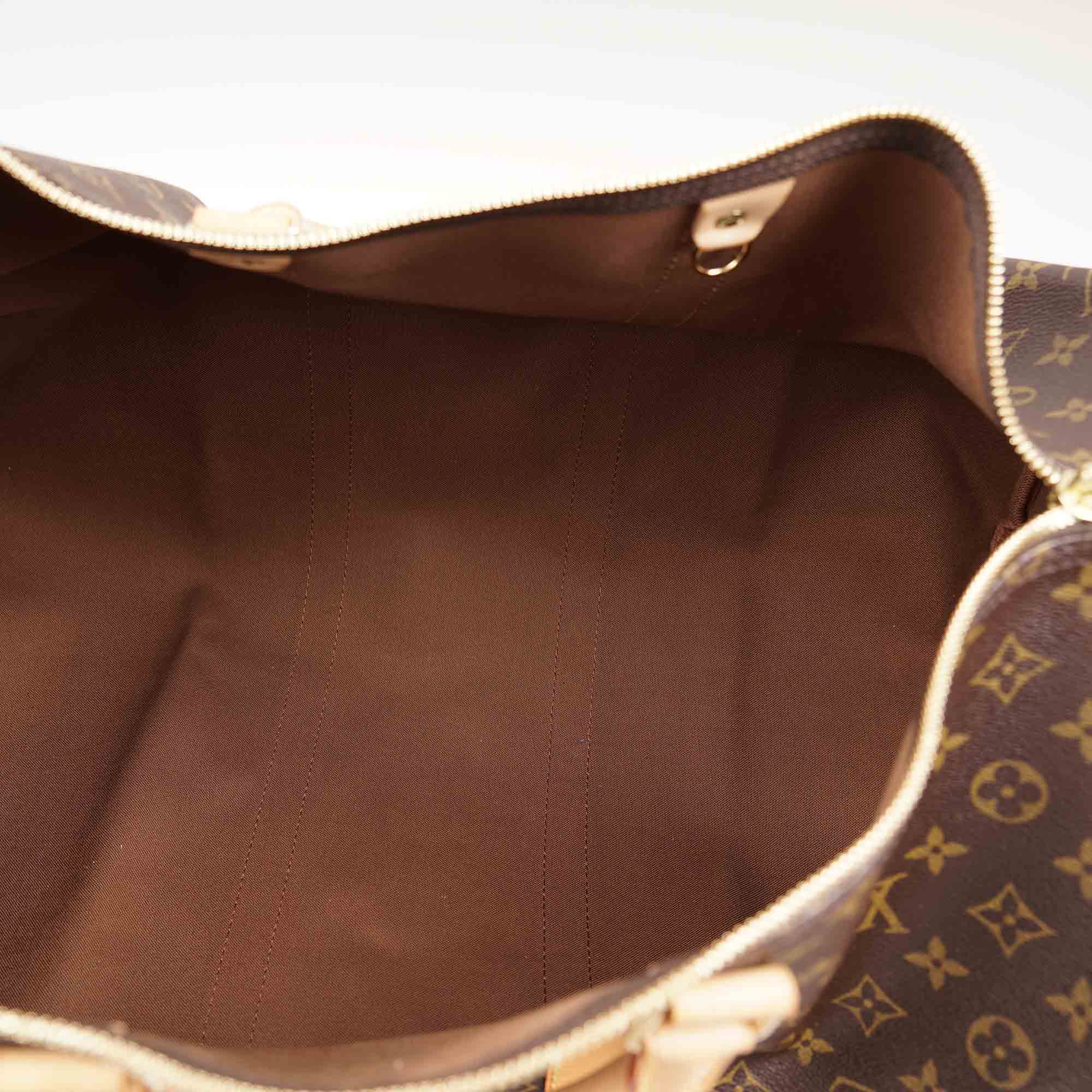 Keepall 55 Bandoulière Bag - LOUIS VUITTON - Affordable Luxury image