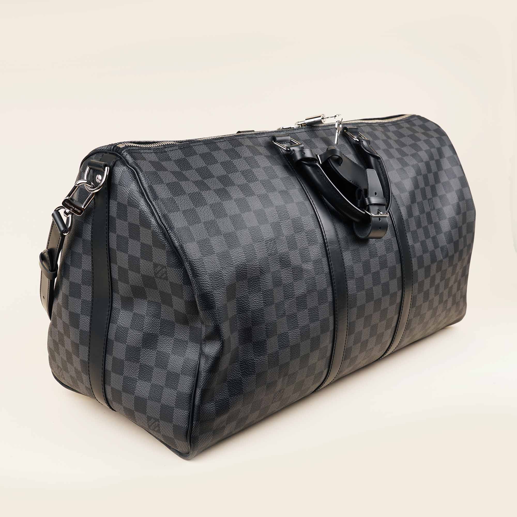 Keepall Bandoulière 55 Bag - LOUIS VUITTON - Affordable Luxury image