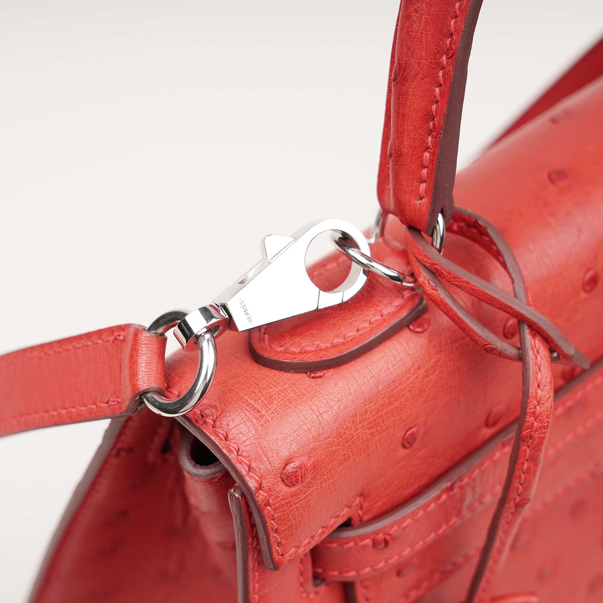 Kelly 25 Handbag - HERMÈS - Affordable Luxury image