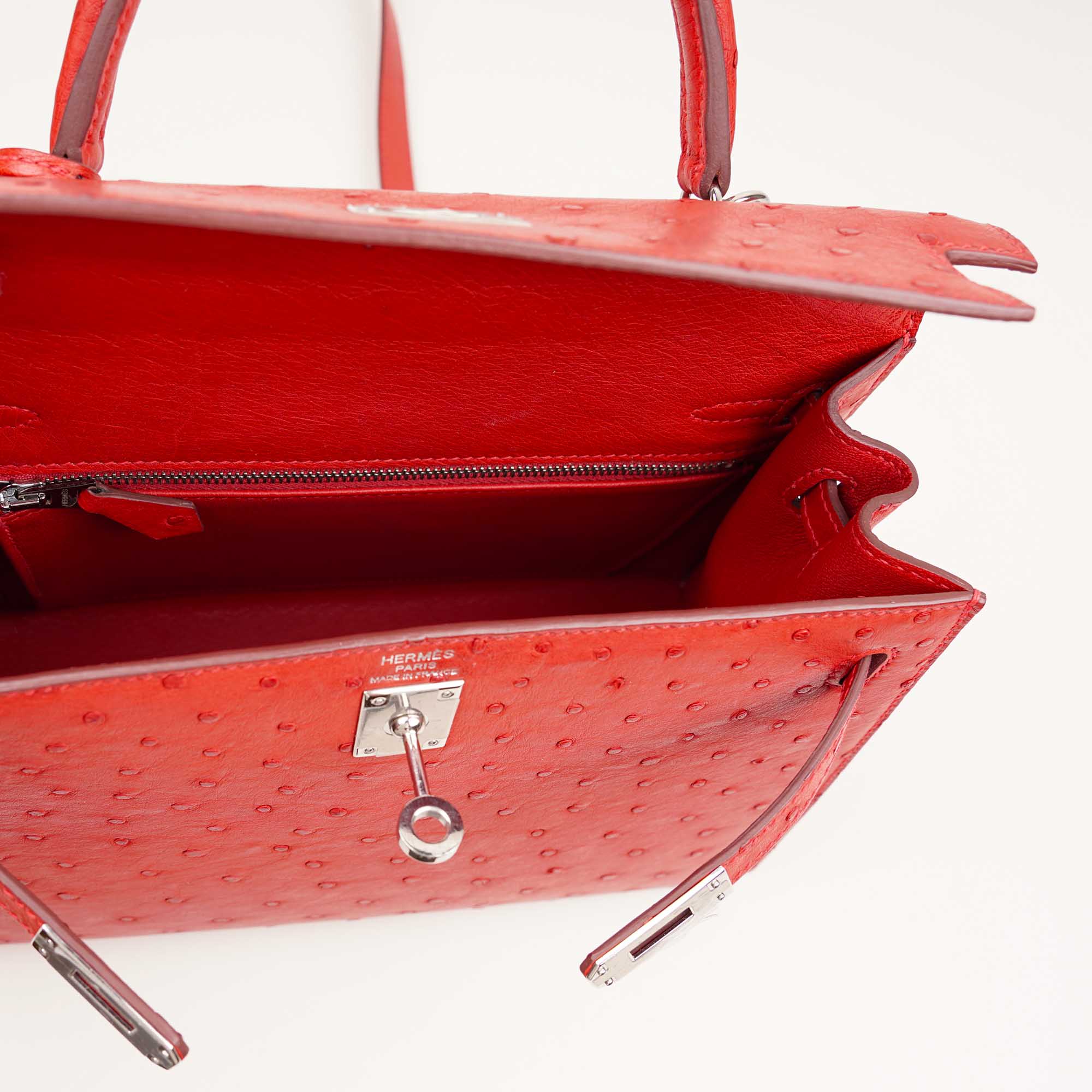 Kelly 25 Handbag - HERMÈS - Affordable Luxury image