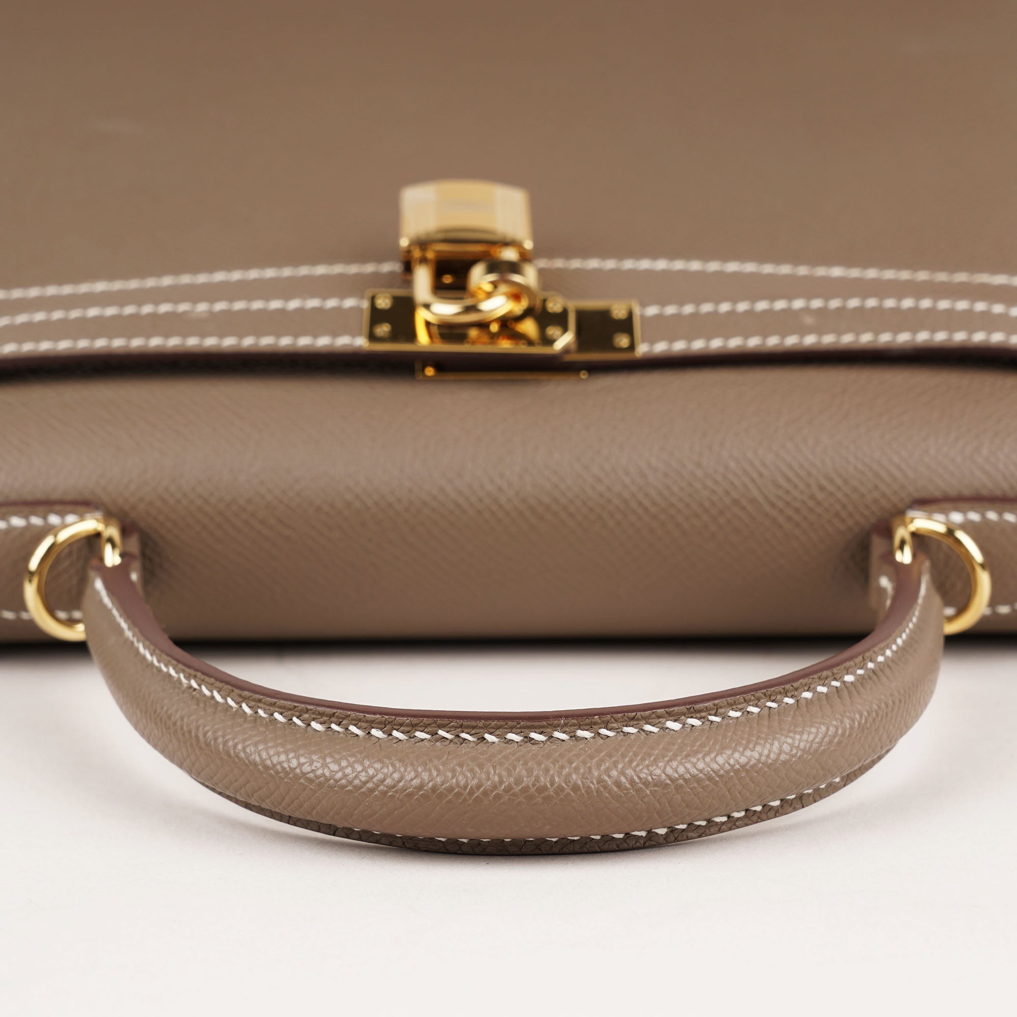 Kelly II Sellier 25 Handbag - HERMÈS - Affordable Luxury image