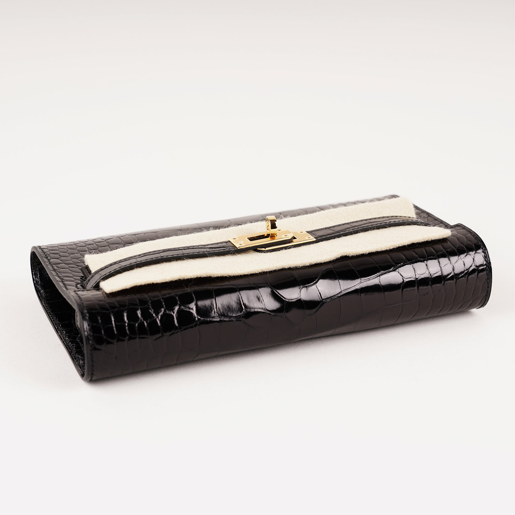 Kelly To Go Wallet Alligator - HERMÈS - Affordable Luxury image