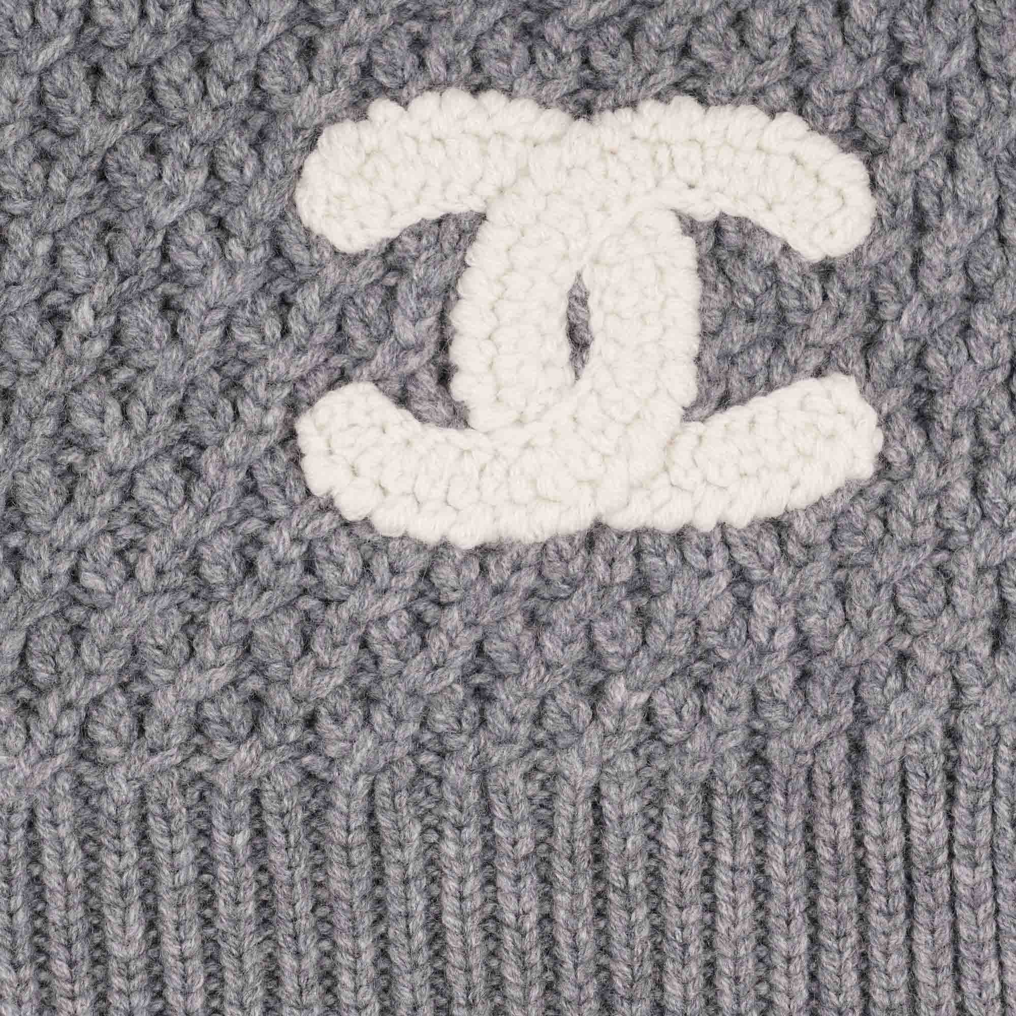 Large CC Cashmere Scarf - CHANEL - Affordable Luxury image