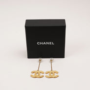 Large CC Drop Earrings - CHANEL - Affordable Luxury thumbnail image