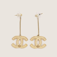 Large CC Drop Earrings - CHANEL - Affordable Luxury thumbnail image