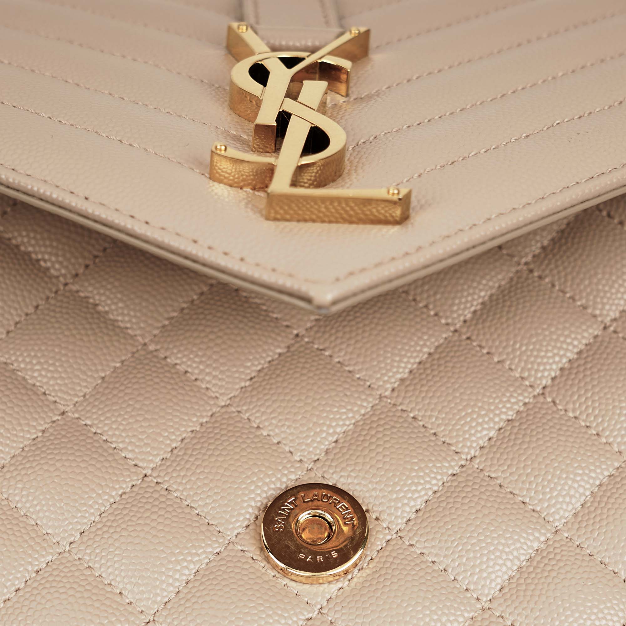Large Envelope Shoulder Bag - SAINT LAURENT - Affordable Luxury image
