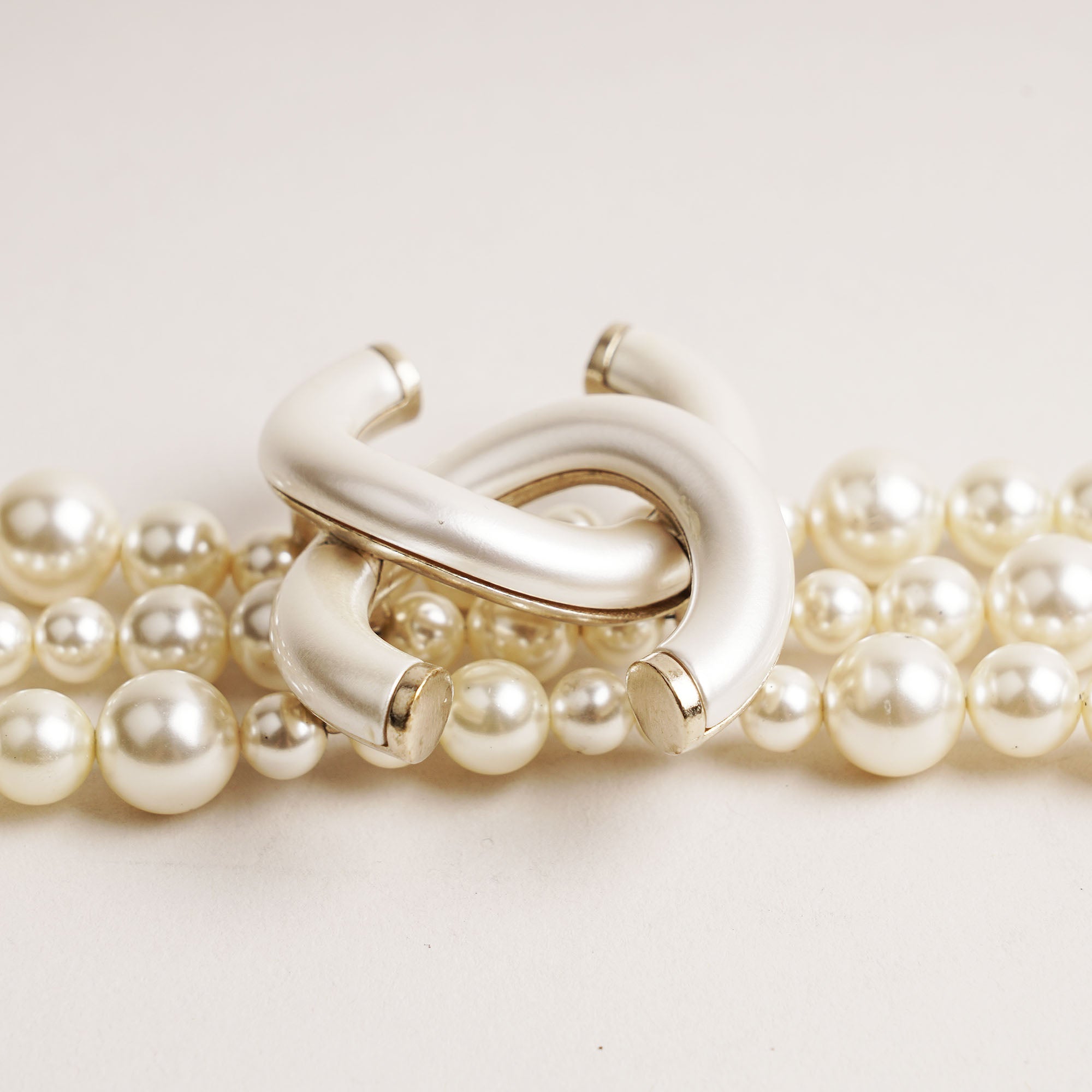 Large Faux Pearl Strand Necklace - CHANEL - Affordable Luxury image