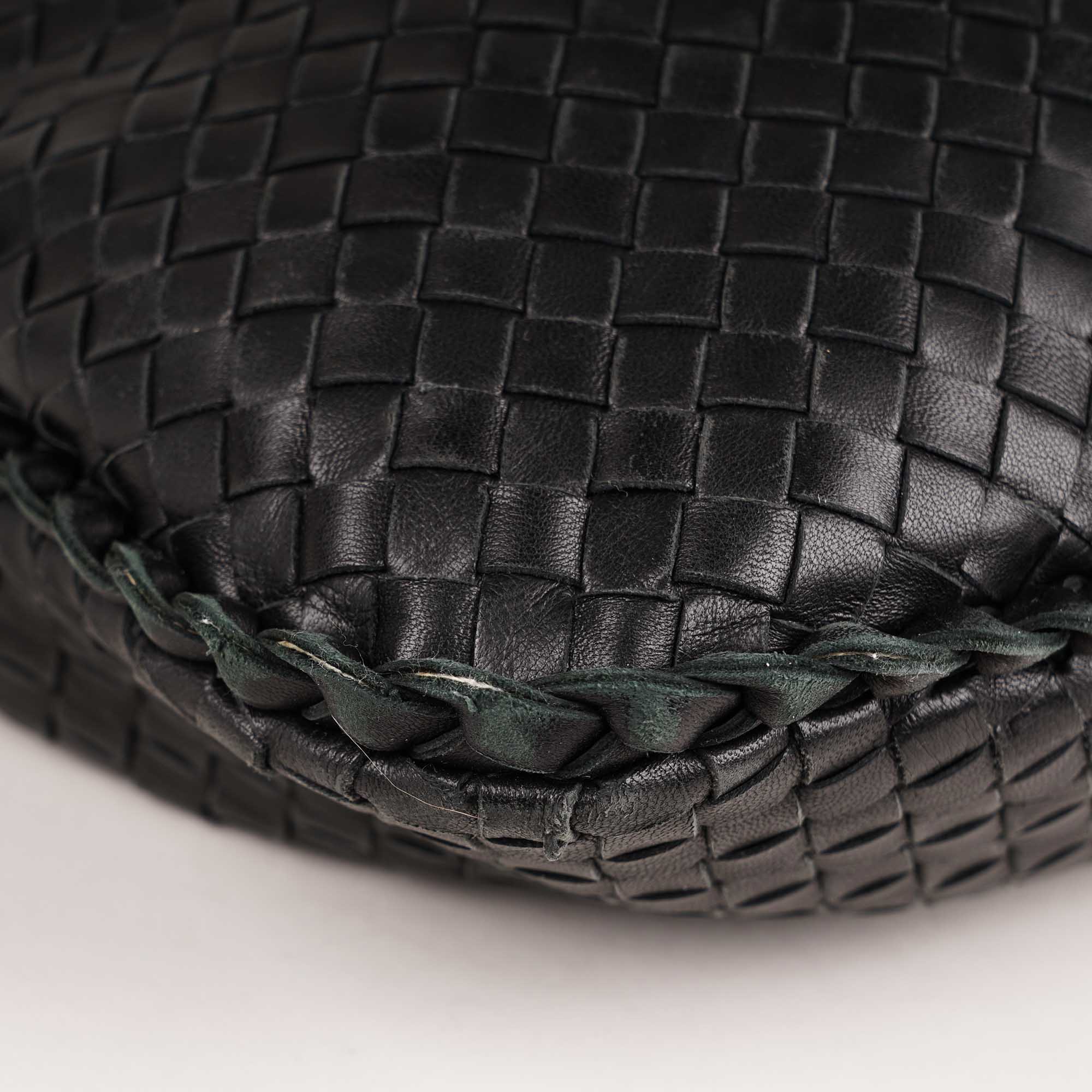 Large Intrecciatio Hobo Bag - BOTTEGA VENETA - Affordable Luxury image