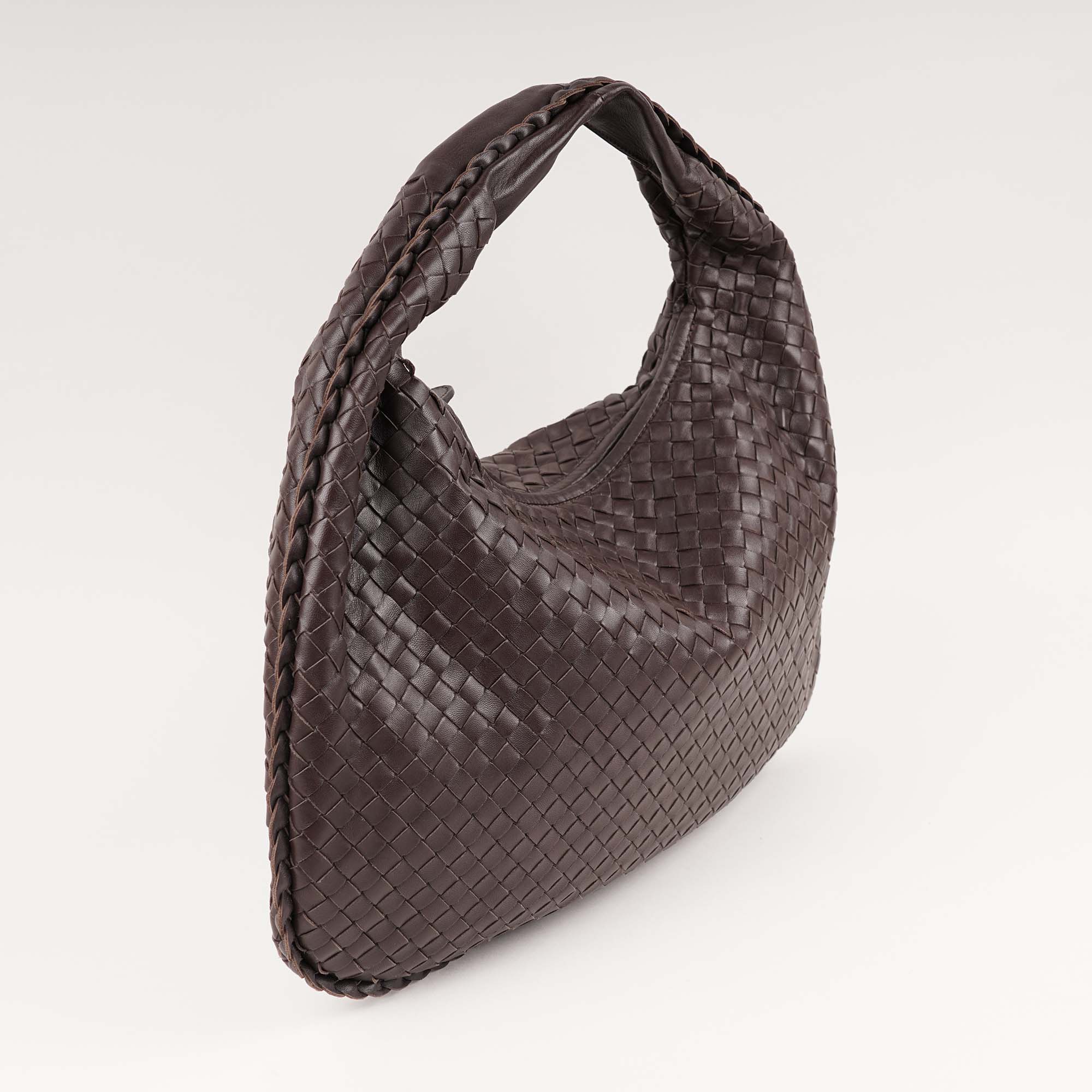 Large Intrecciato Hobo Bag - BOTTEGA VENETA - Affordable Luxury image