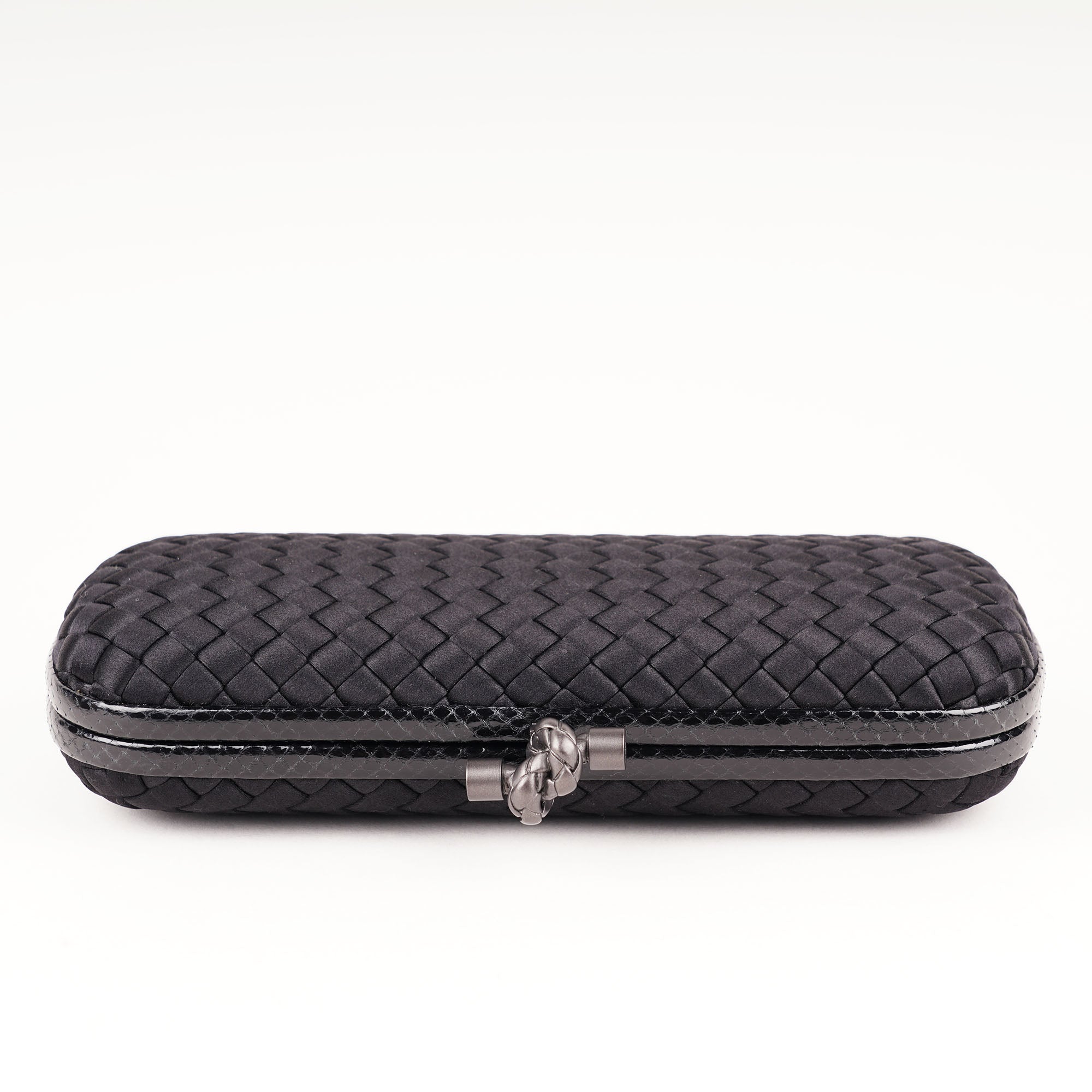 Large Knot Silk Clutch - BOTTEGA VENETA - Affordable Luxury image