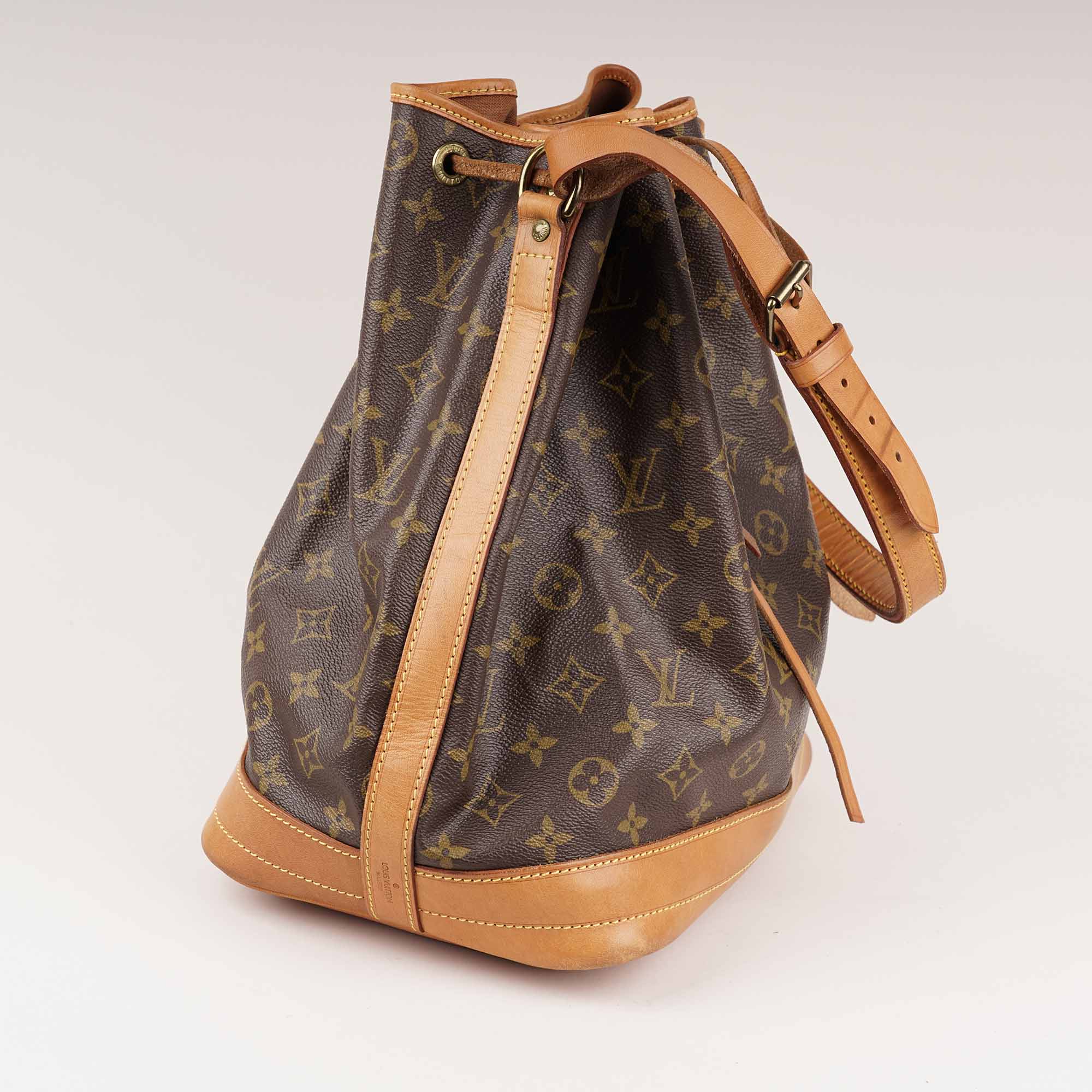 Large Noe Bucket - LOUIS VUITTON - Affordable Luxury image
