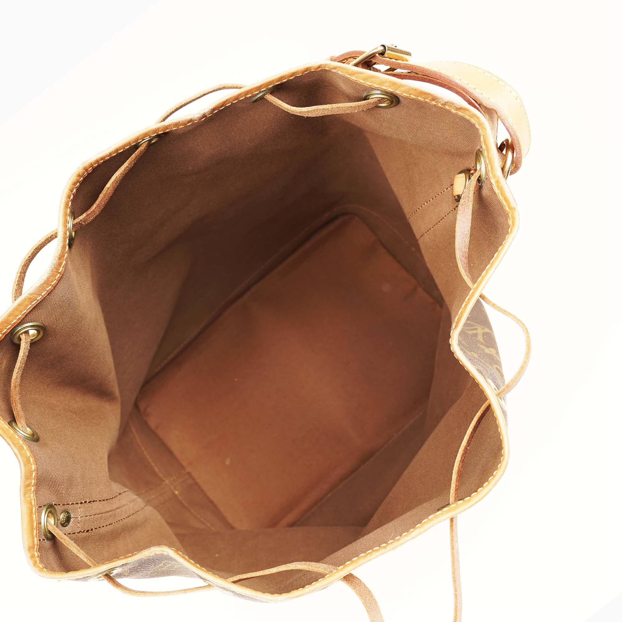 Large Noé Bucket Bag - LOUIS VUITTON - Affordable Luxury image