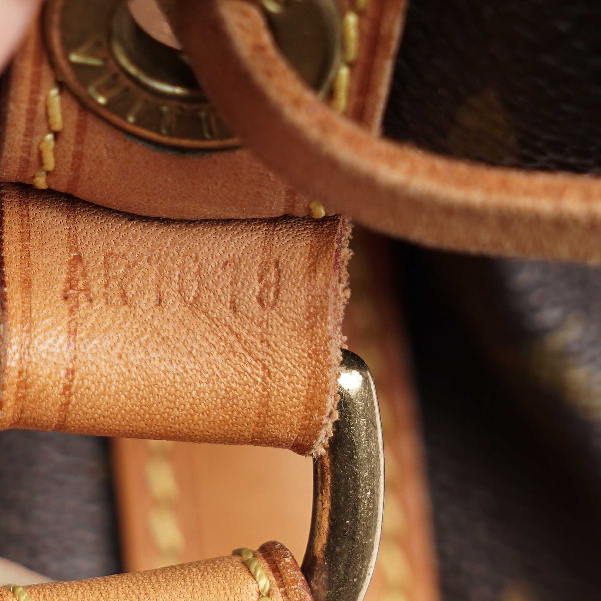 Large Noé Bucket Bag - LOUIS VUITTON - Affordable Luxury image