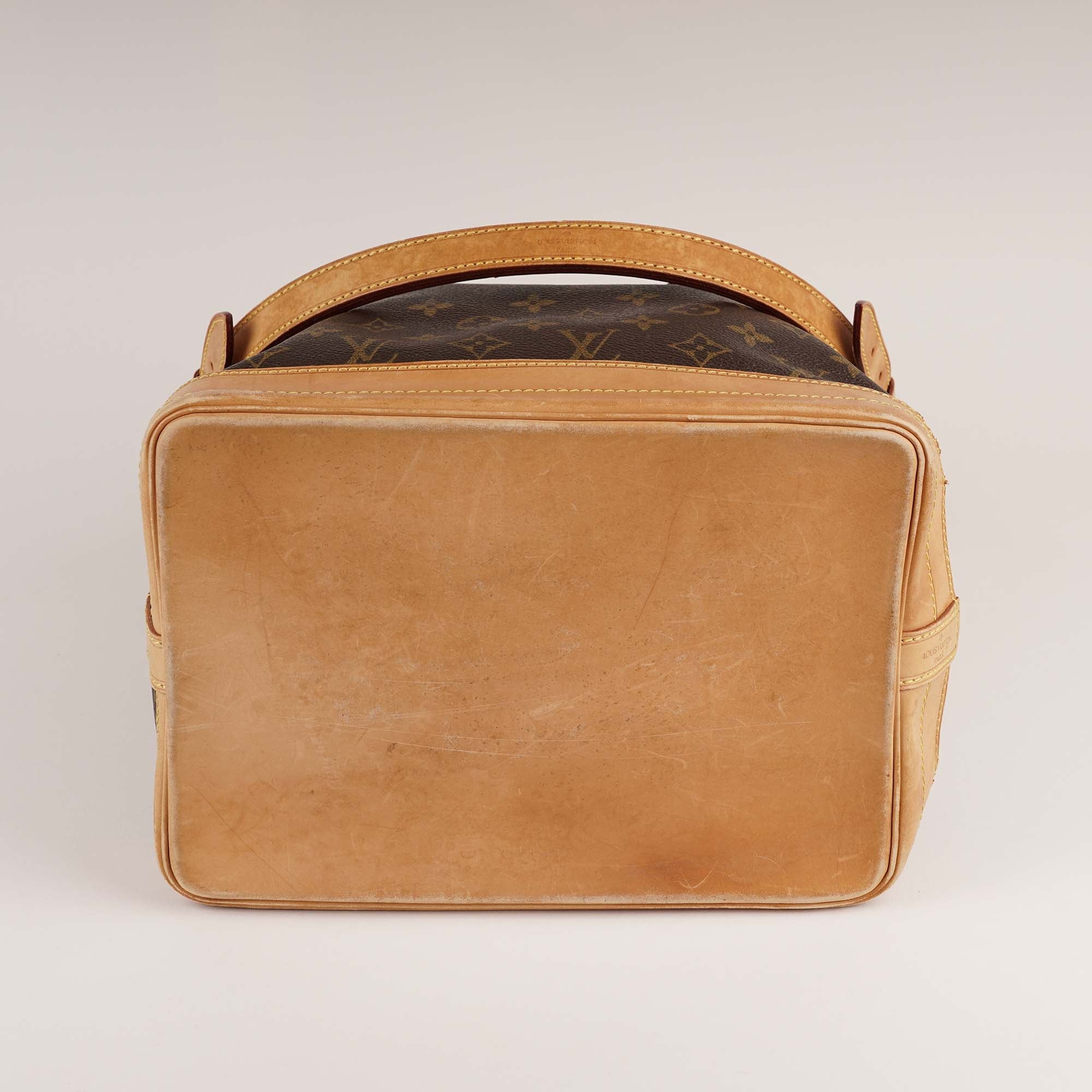 Large Noé Bucket Bag - LOUIS VUITTON - Affordable Luxury image