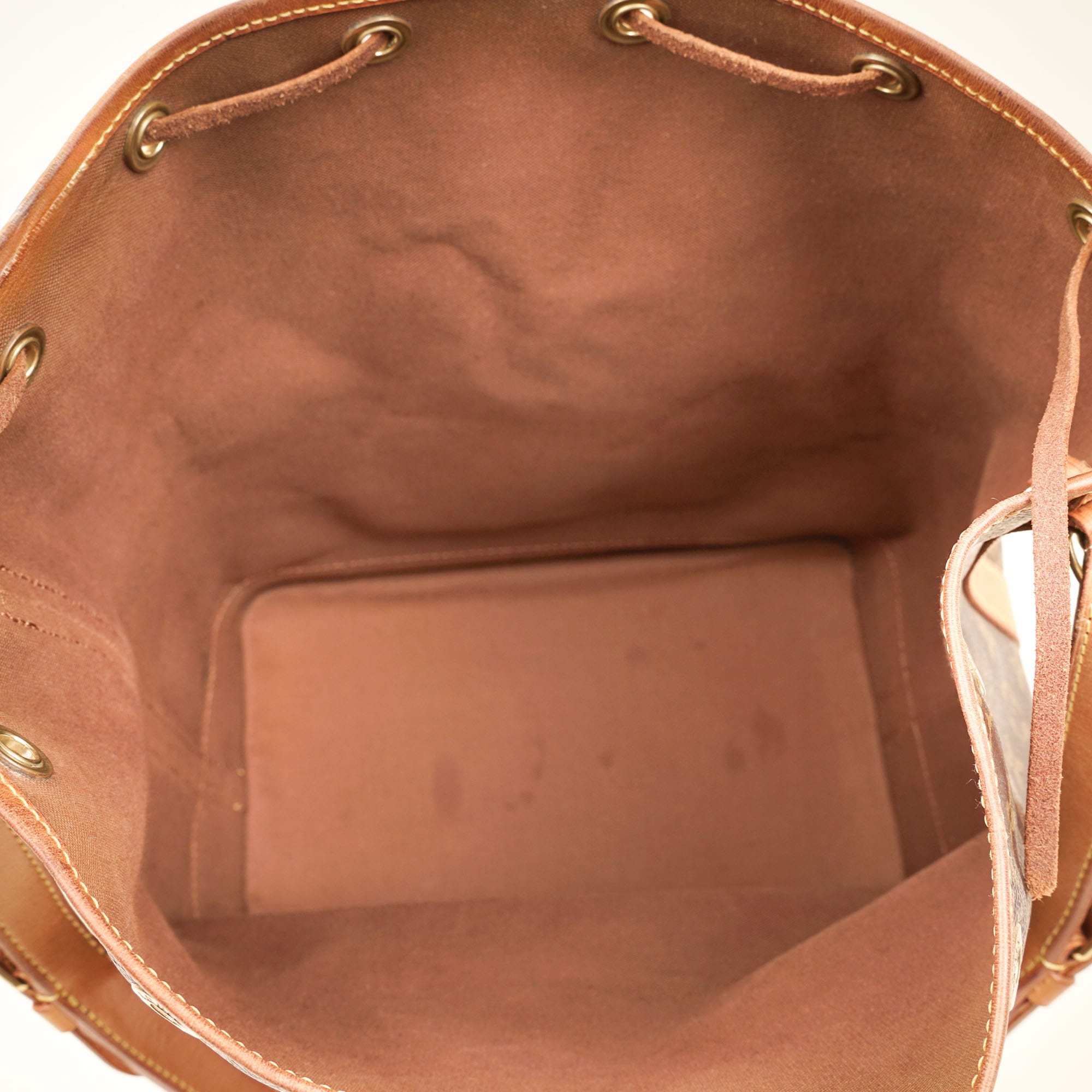 Large Noé Bucket Bag - LOUIS VUITTON - Affordable Luxury image