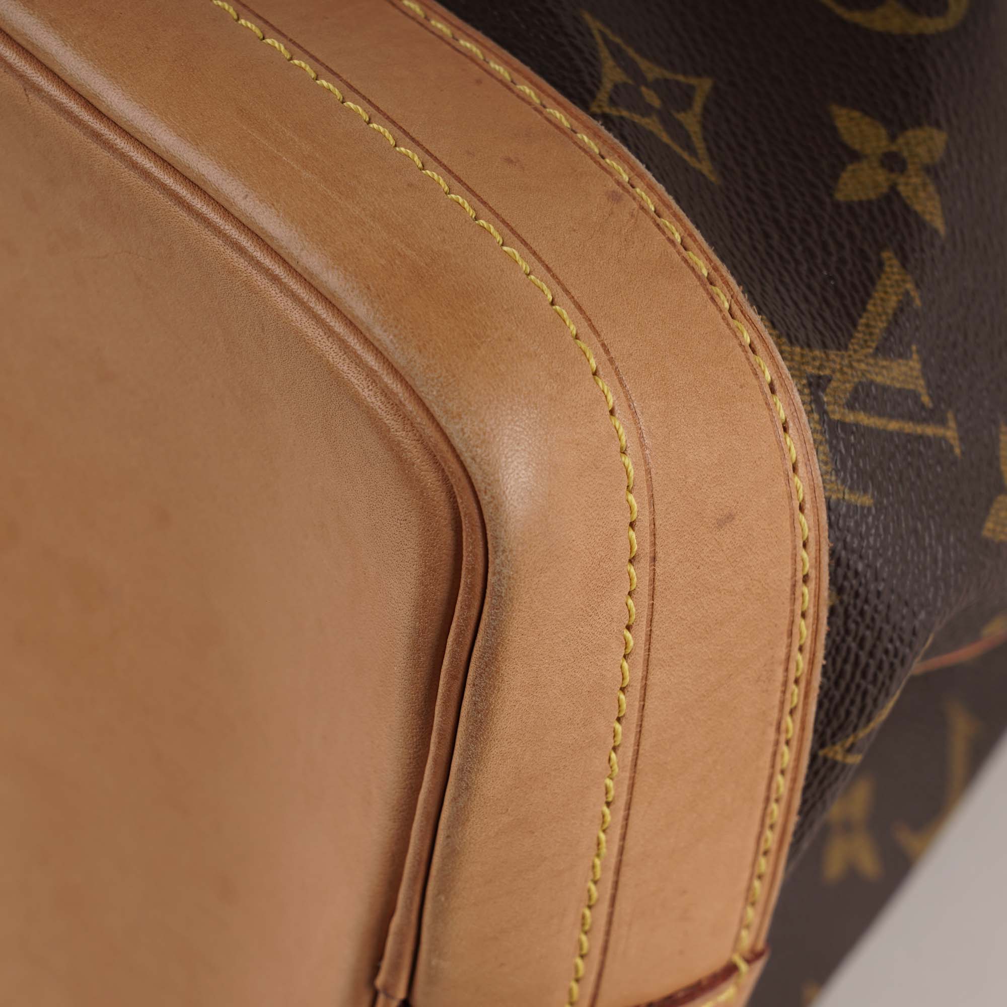 Large Noé Bucket Bag - LOUIS VUITTON - Affordable Luxury image