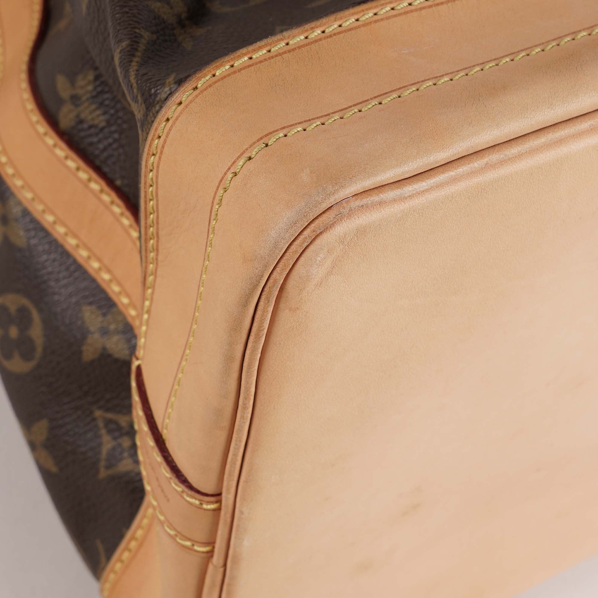 Large Noé Bucket Bag - LOUIS VUITTON - Affordable Luxury image