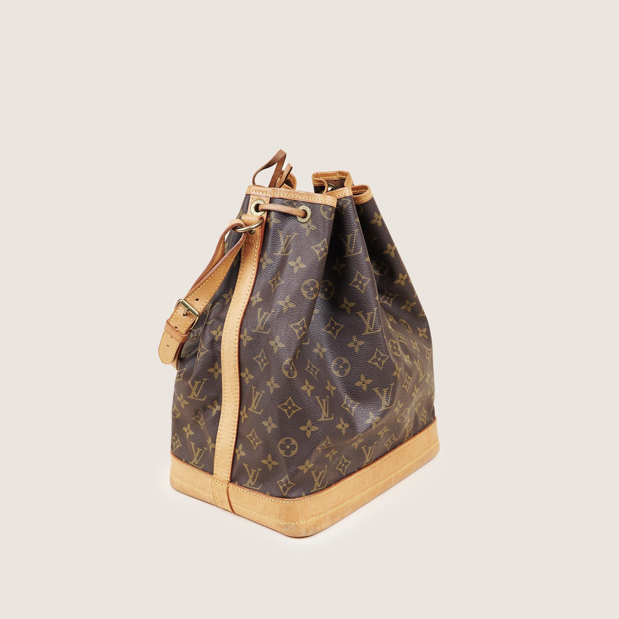 Large Noé Bucket Bag - LOUIS VUITTON - Affordable Luxury image