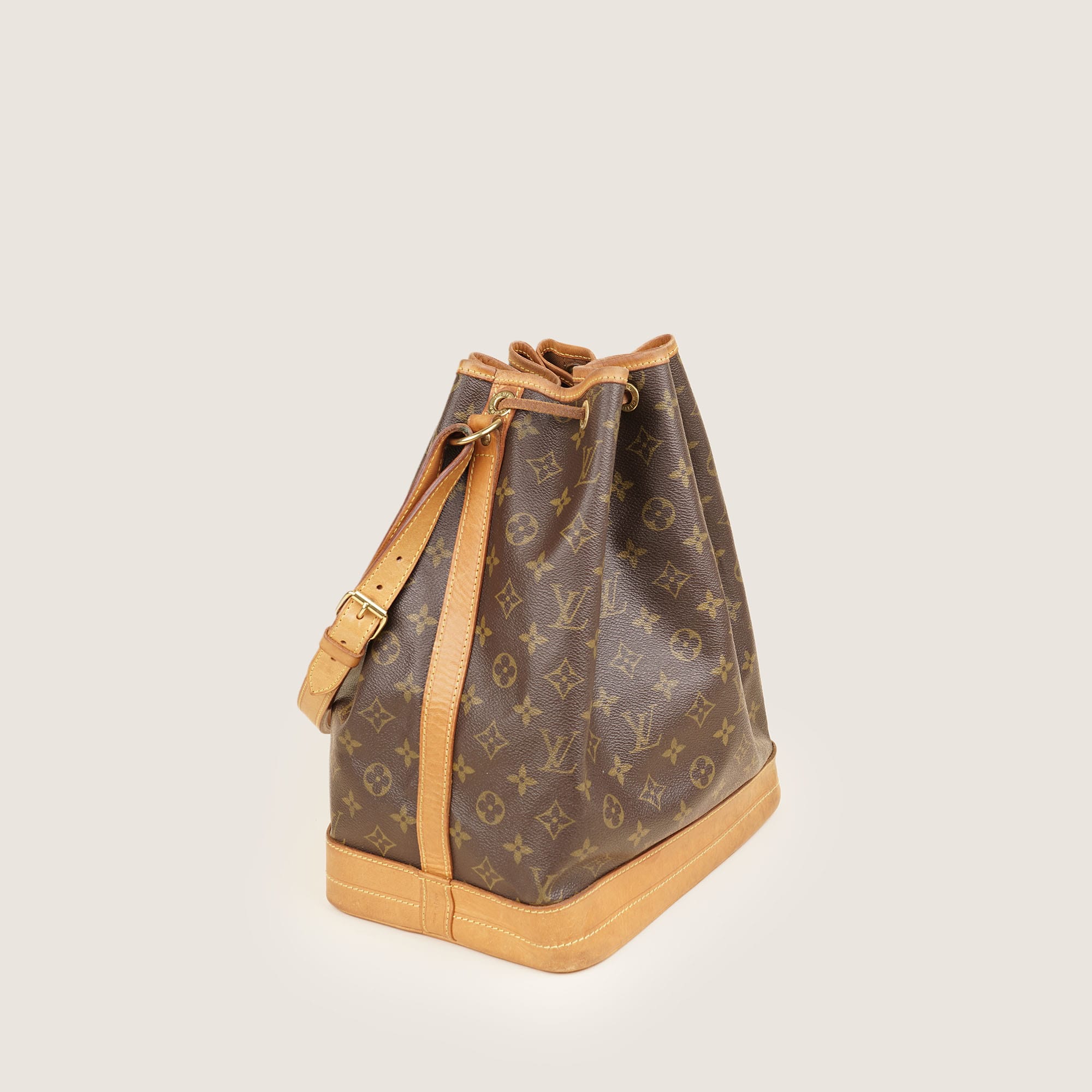 Large Noé Bucket Bag - LOUIS VUITTON - Affordable Luxury