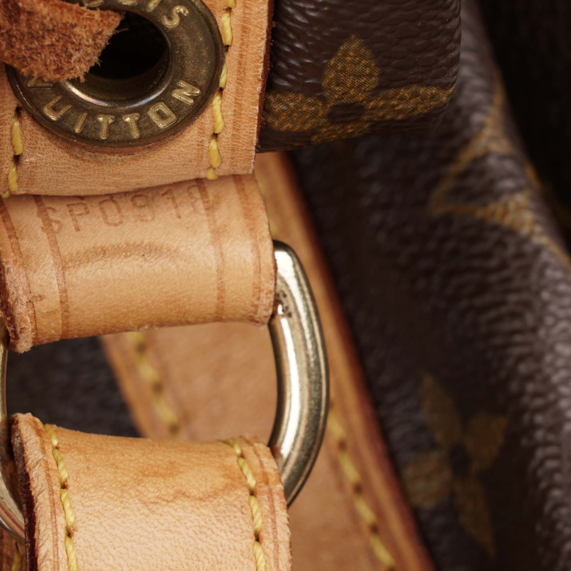 Large Noé Bucket Bag - LOUIS VUITTON - Affordable Luxury image